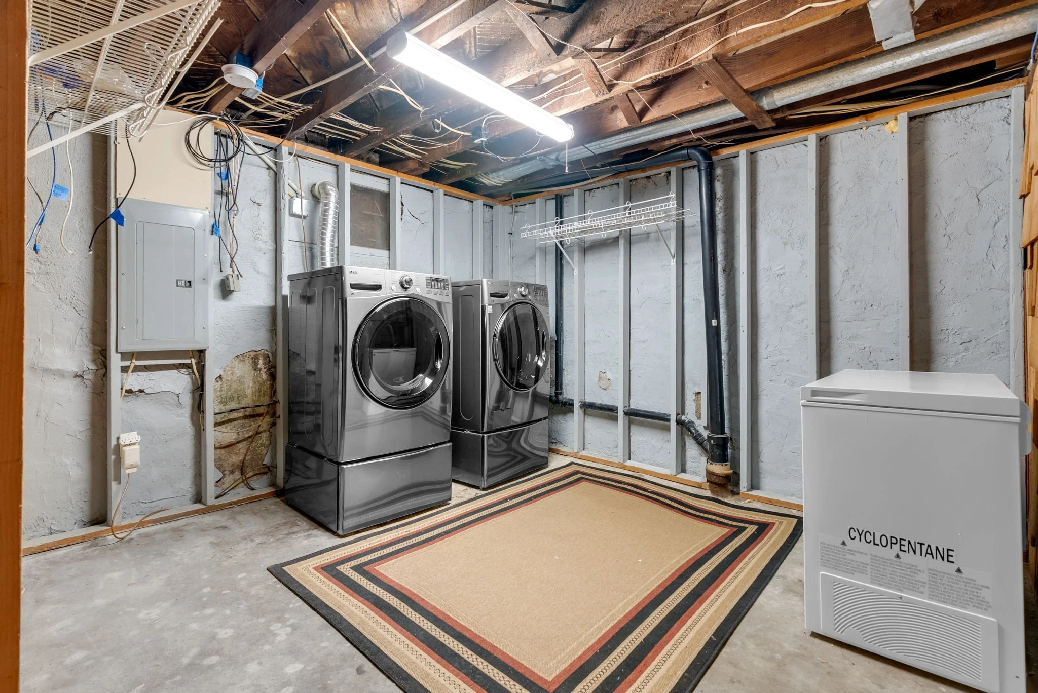 15-web-or-mls-6028-se-gladstone-st.jpg