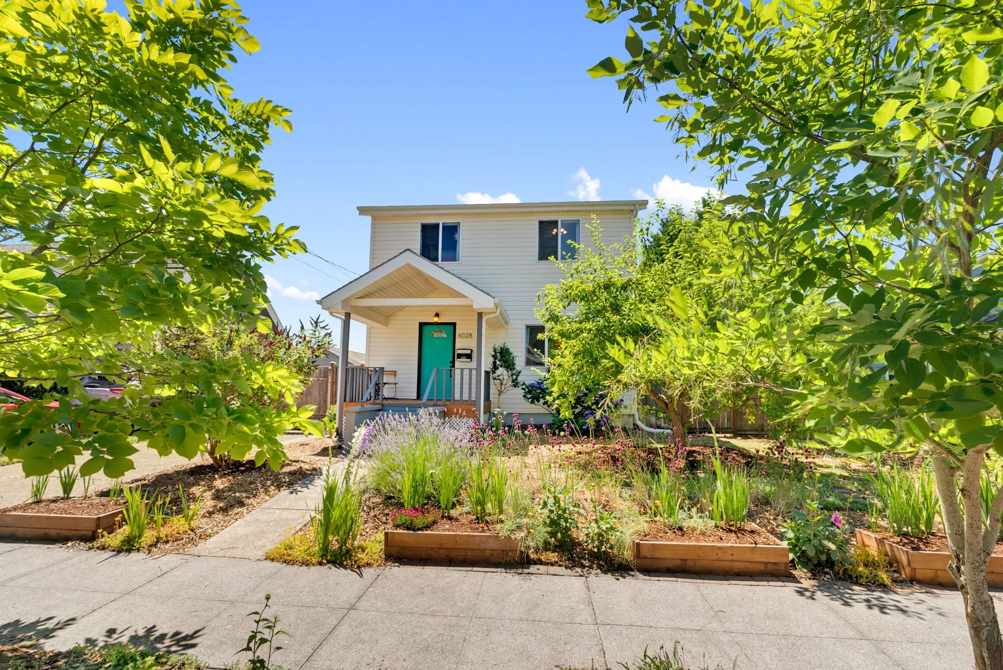 24-web-or-mls-6028-se-gladstone-st.jpg
