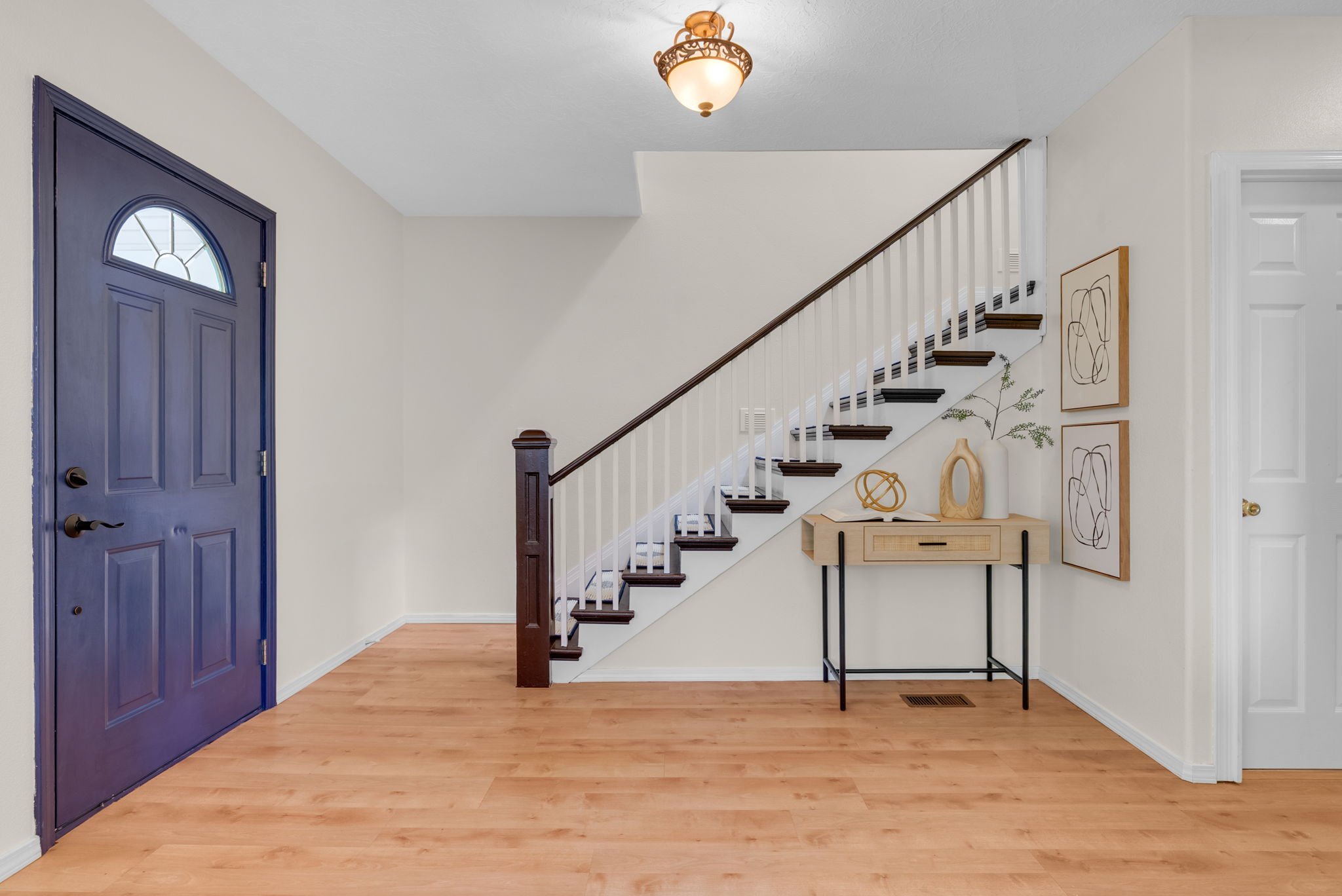 32-web-or-mls-6028-se-gladstone-st.jpg