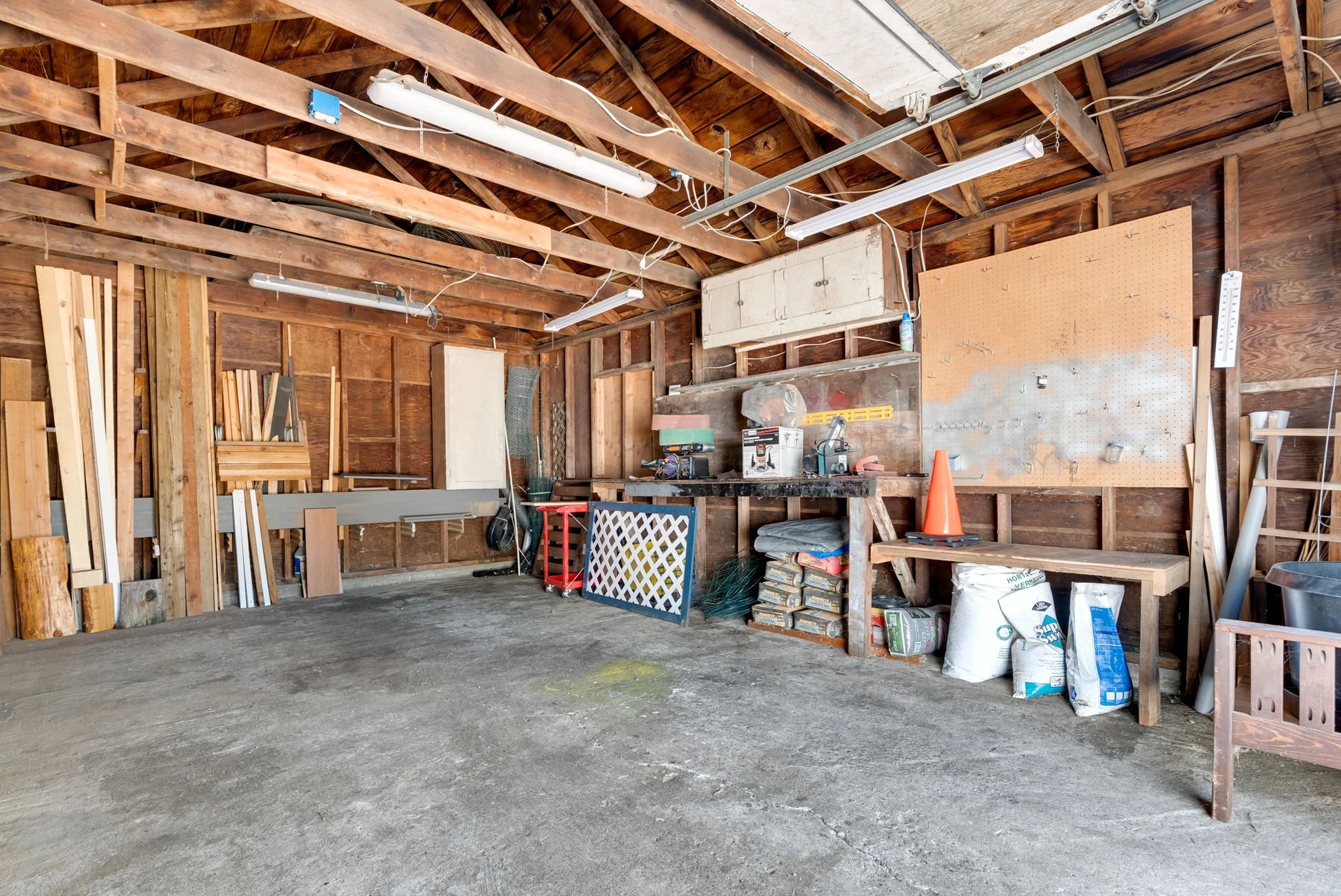 49-web-or-mls-6028-se-gladstone-st.jpg