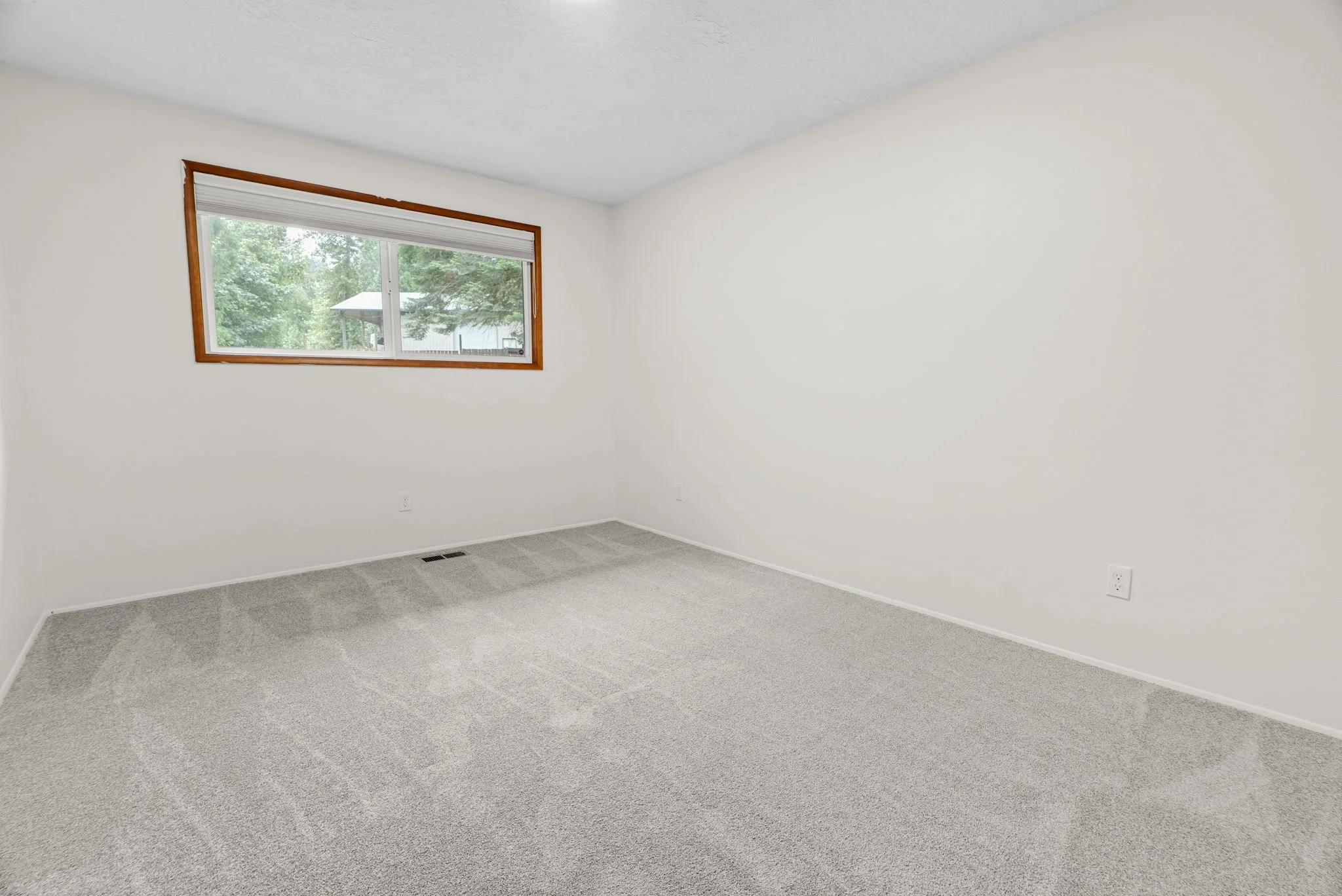 21-web-or-mls-33828-se-francis-st.jpg