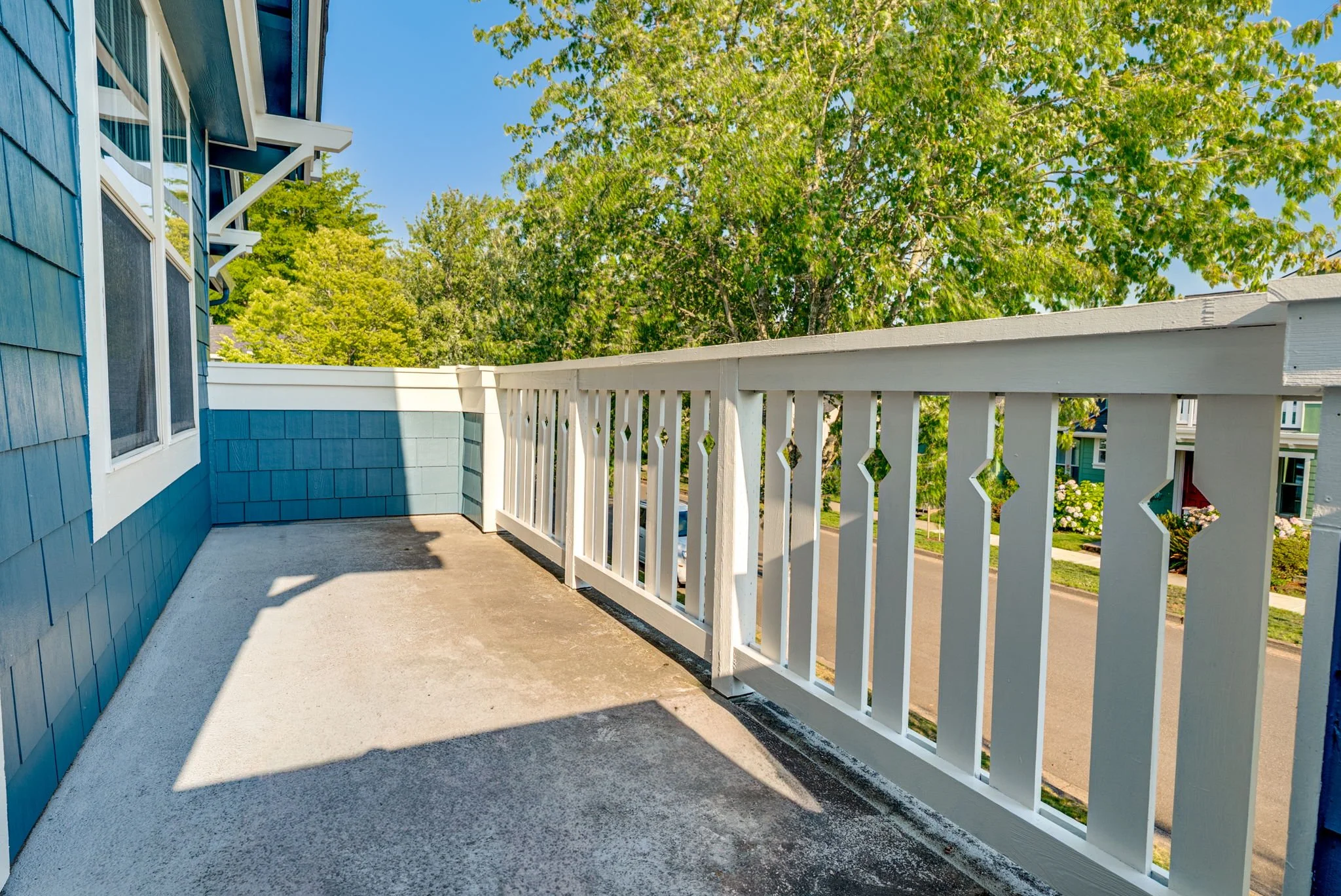 56-web-or-mls-6441-ne-rosebay-dr.jpg