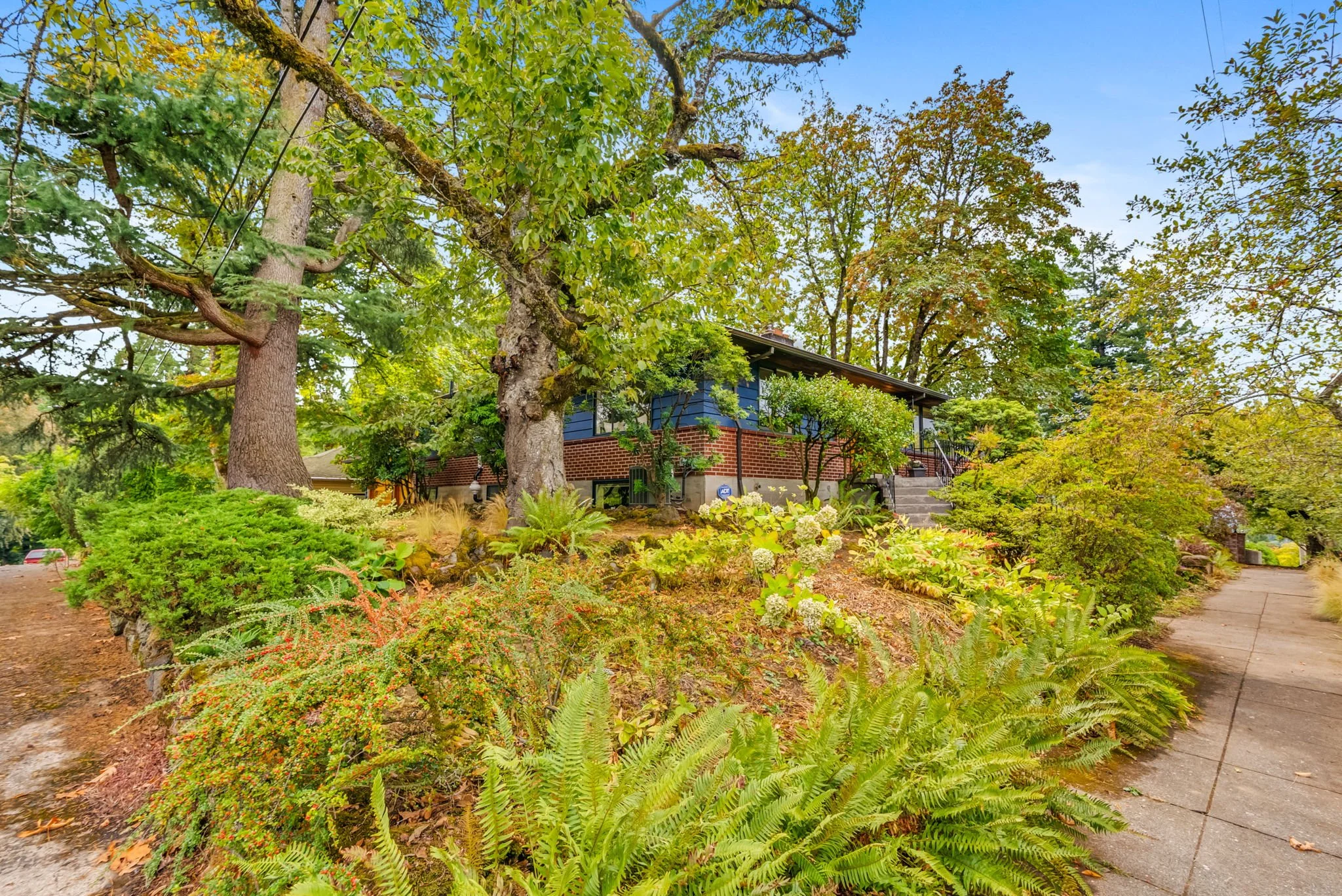 62-web-or-mls-6626-se-stark-st.jpg