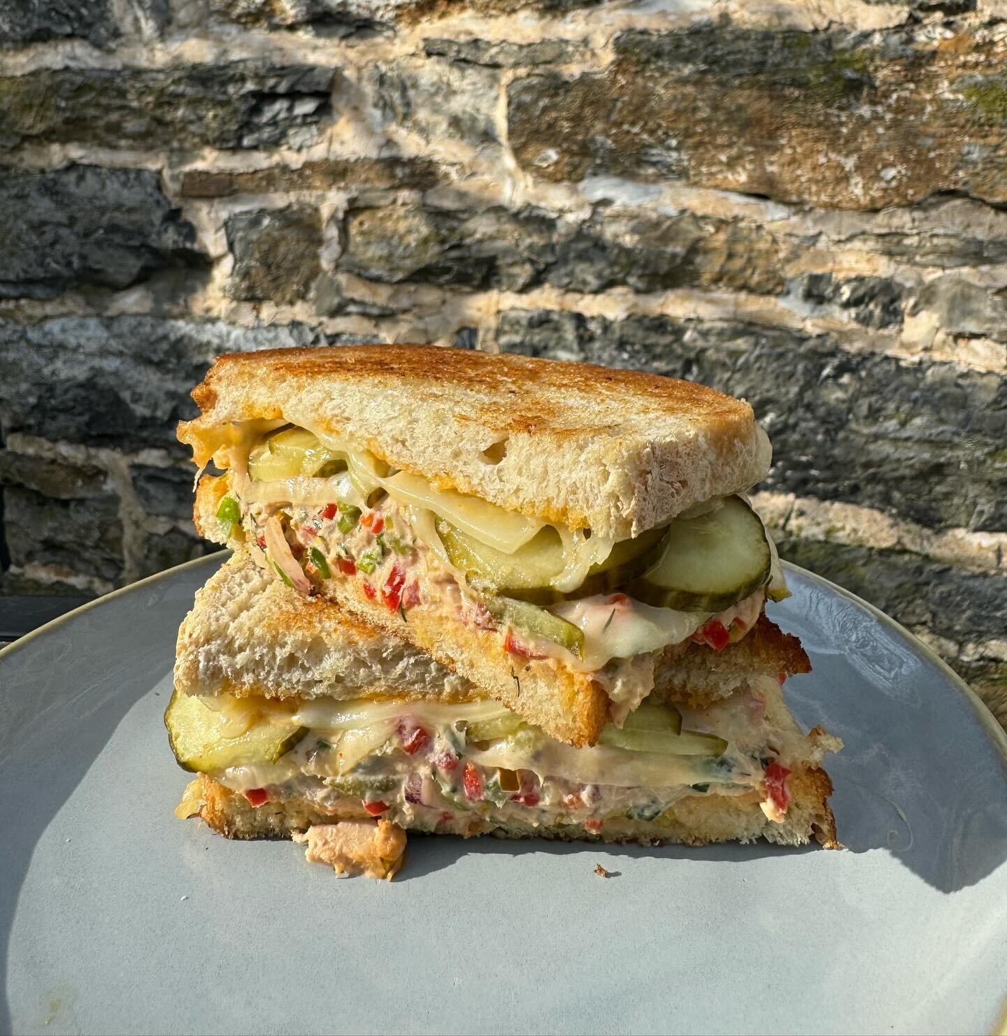 Tuna melt on the menu today! 

Our festive tuna salad with melted Swiss, spicy pickles, and sriracha mayo on your choice of multigrain or sourdough bread! 

Available today and tomorrow from 10am-3pm.