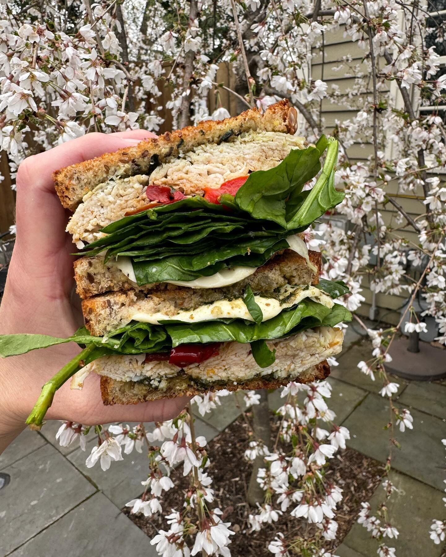 Grilled turkey and pesto sandwich today! With roasted red peppers, fresh mozzarella, balsamic drizzle, and spinach on butter toasted multigrain.

Available till 3pm today and tomorrow!