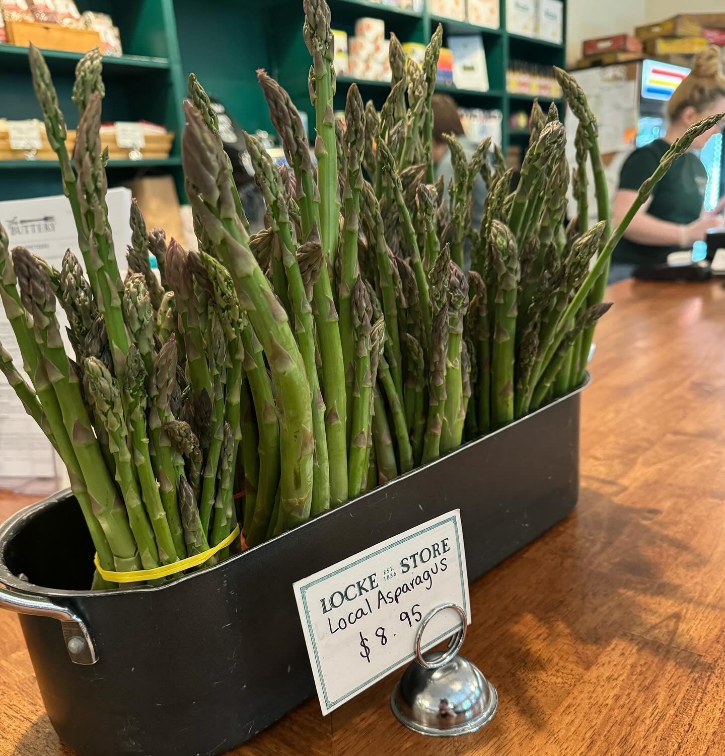 Local asparagus is here! Beautifully steamed, grilled, covered in lemony hollandaise&hellip; you can&rsquo;t go wrong!

This asparagus is grown right up the road by Millwood resident Annette Banks! Stop in today!

And don&rsquo;t forget, we&rsquo;re 