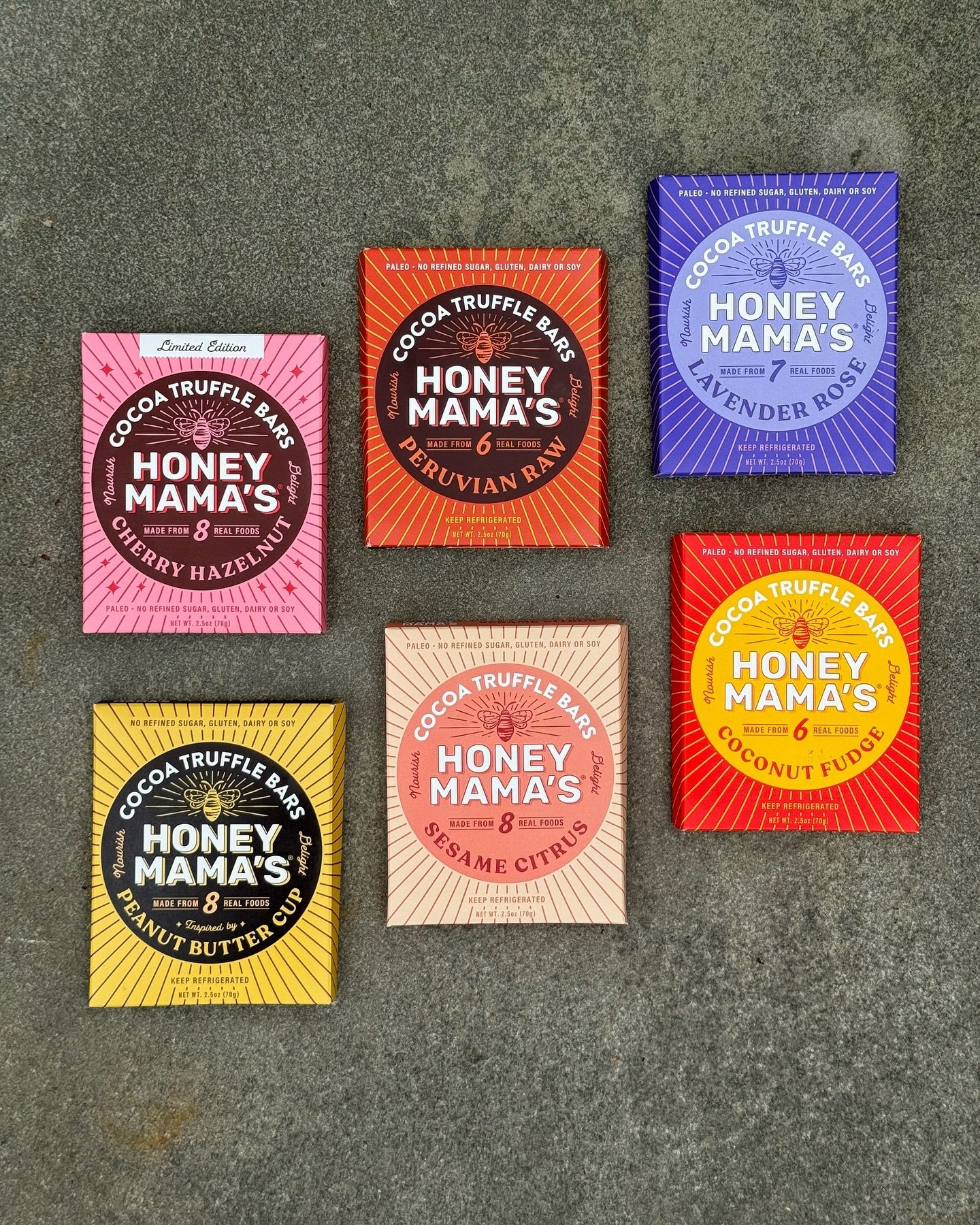 One of our favorite products is back in stock!! These delectable chocolate bars have no dairy, gluten, or refined sugar and taste like a rich chocolate truffle 🤤 
Thank you @honeymamas for making these amazing bars, we can&rsquo;t get enough!