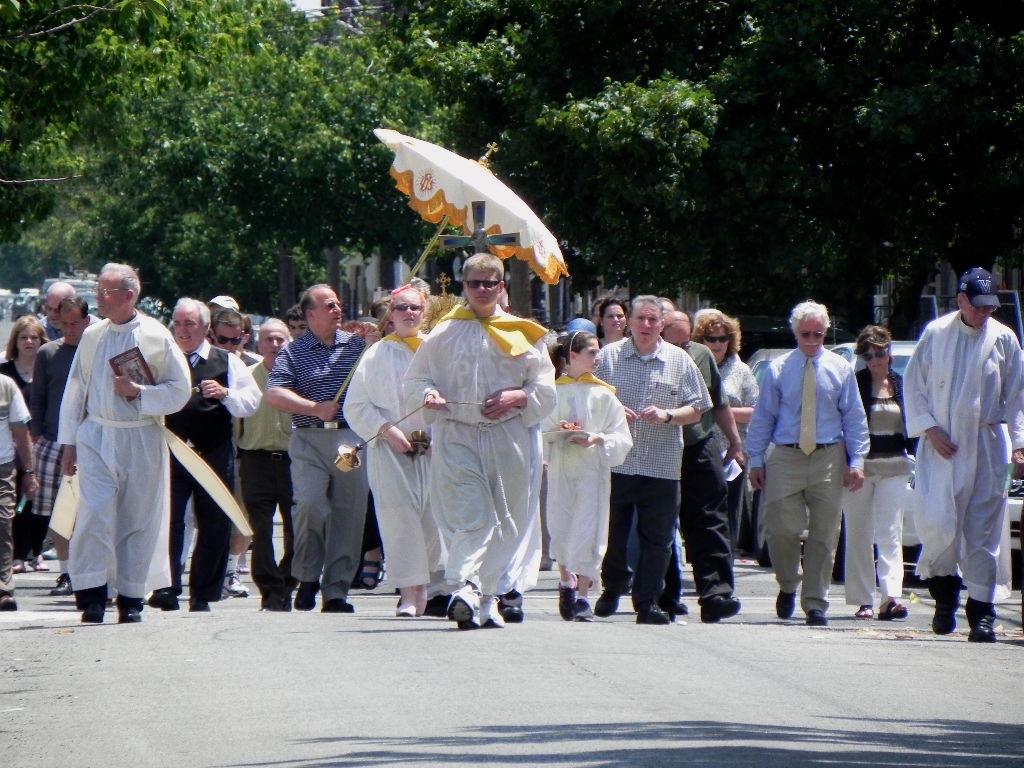 PROCESSION 2013 003.jpg