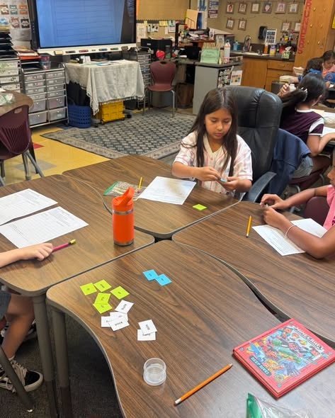 A Rio Vista student works on an affix word-building activity.