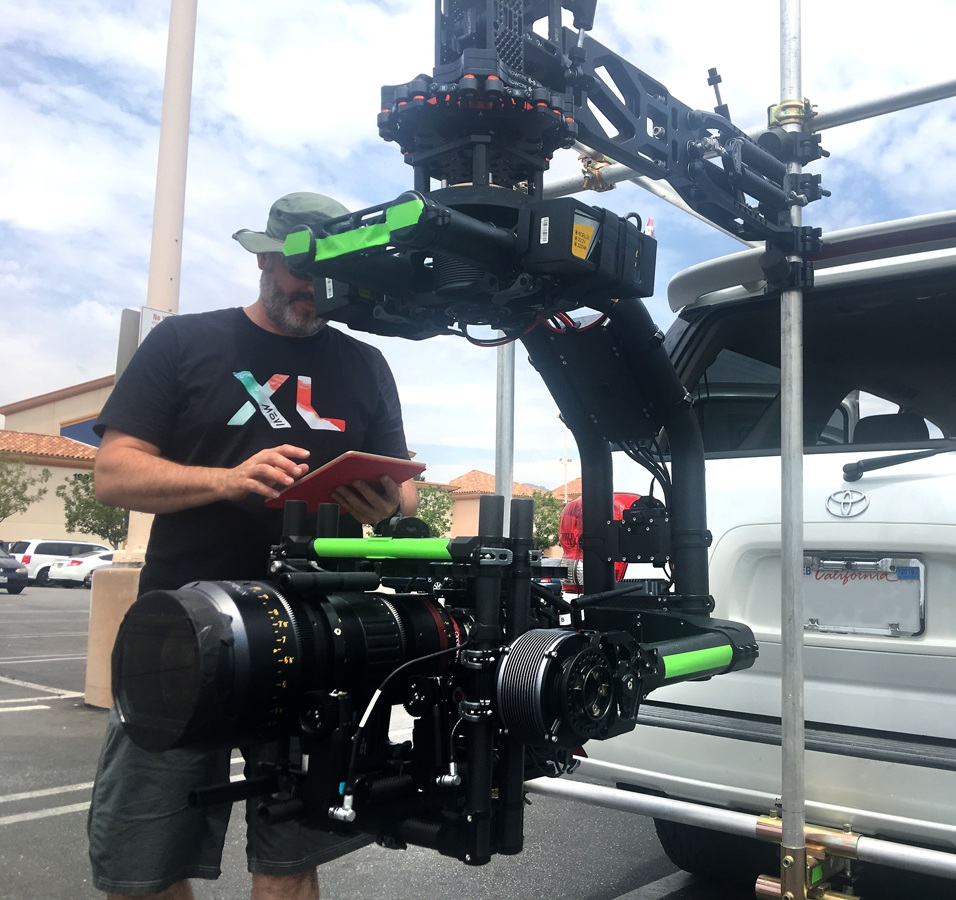MoVI-XL-with-Tech-01.jpg
