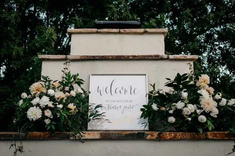 abbyco-calligraphy-wedding-welcome.jpg