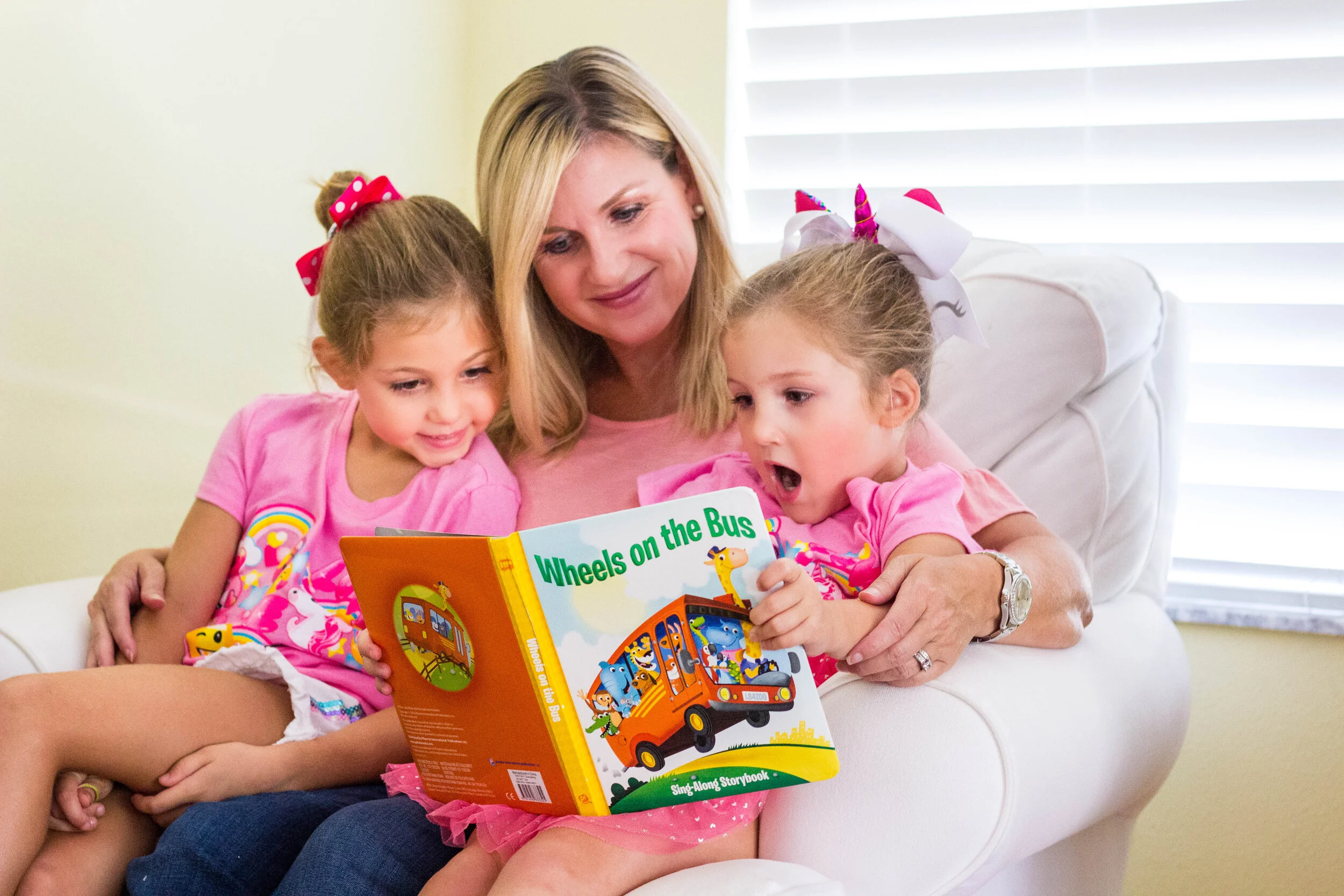 8 Ideas to Keep Your Child Reading this Summer 