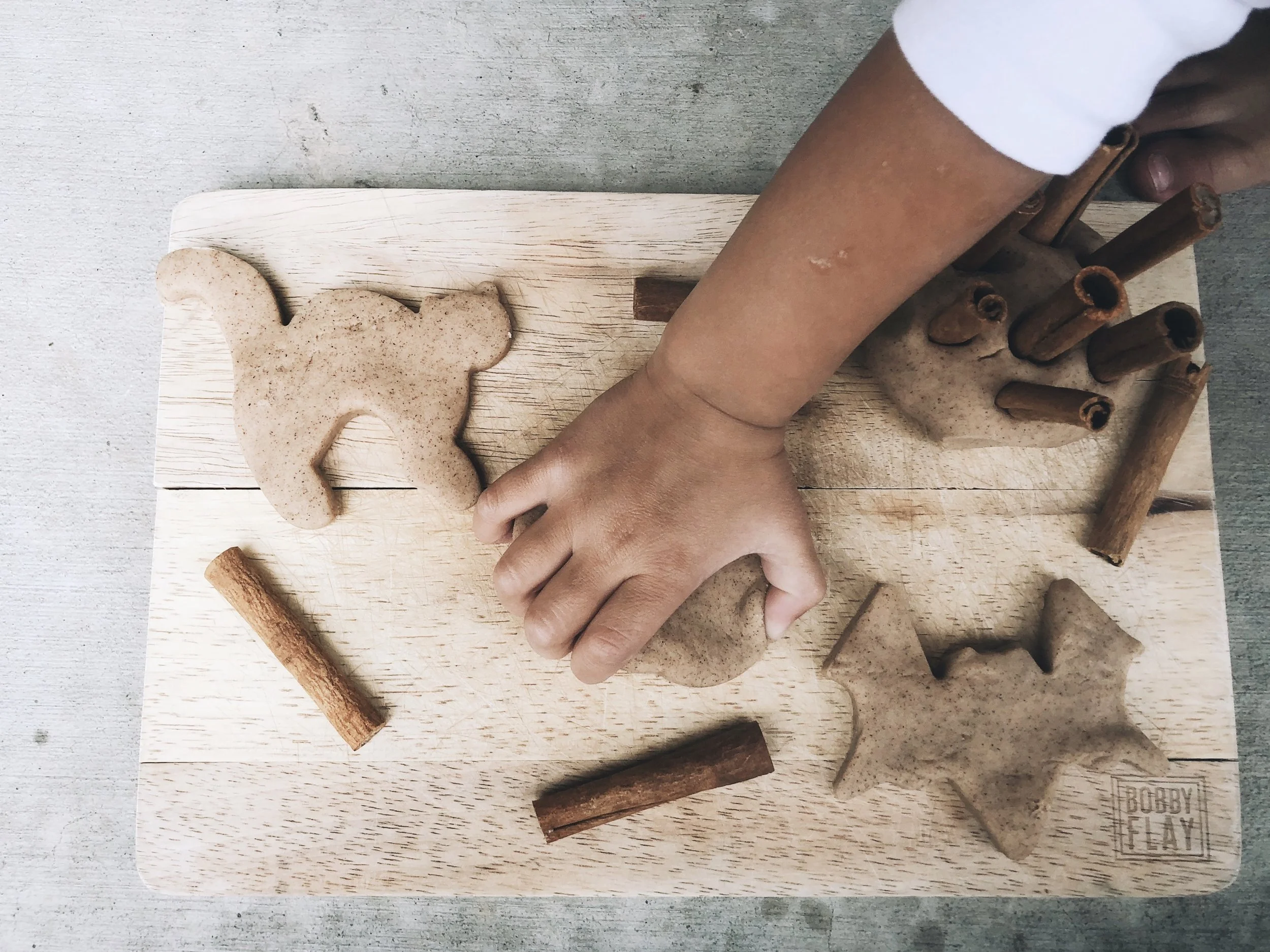 pumpkin-spice-play-dough3.jpg