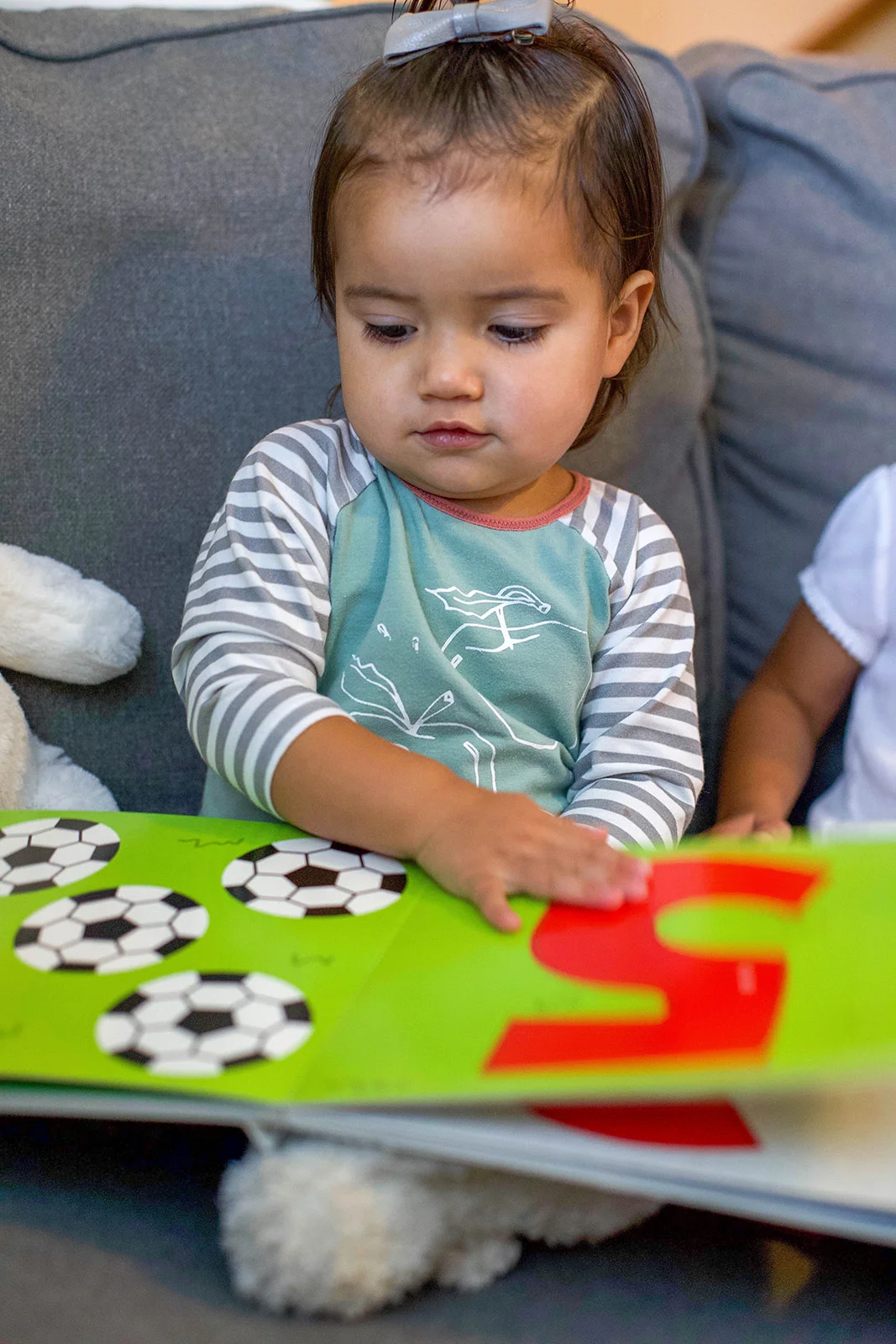 how-do-i-get-my-child-interested-in-books.jpg