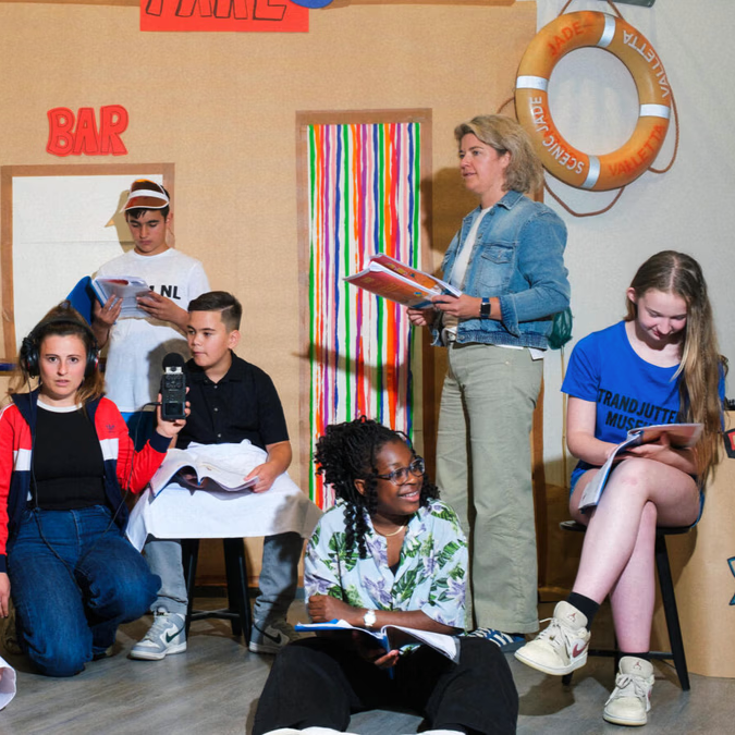 Nieuwe podcast over groep 8 musical toont hoe kansen ongelijk verdeeld zijn