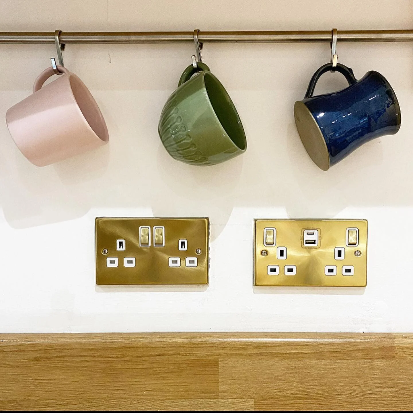 My latest @scolmore_group click install! Been waiting to get my hands on some of these gorgeous satin brass sockets. Really happy with the USB-C ports, they make all the difference. #moreinstall