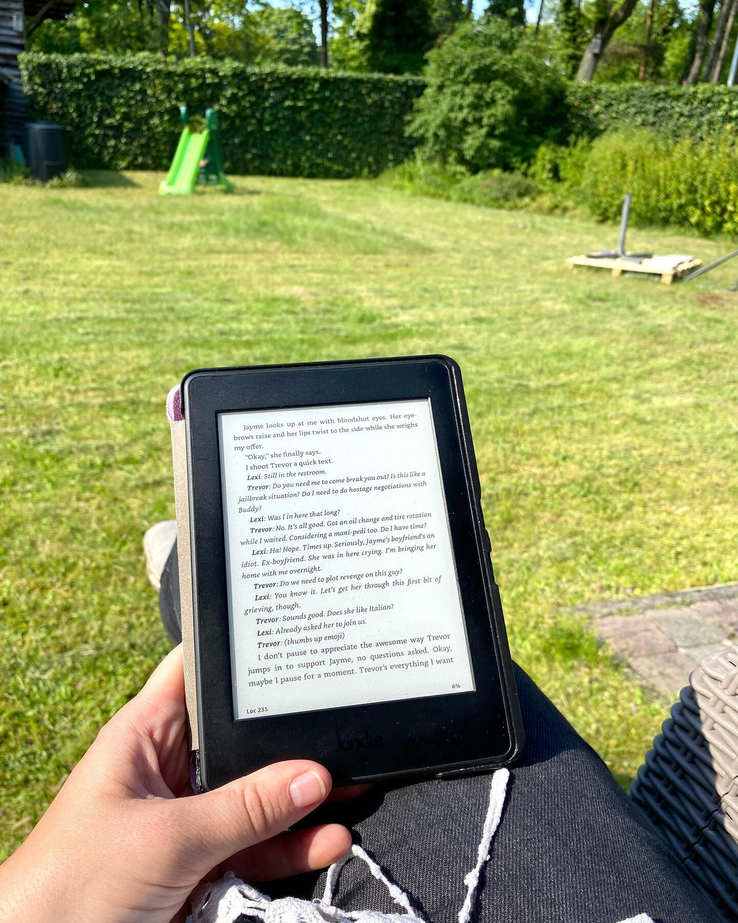 Thoroughly enjoying Friend(shipped) by @savannahscott_author on this sunny evening ☀️ 📚 I&rsquo;m a sucker for the friends to lovers trope 😁😍