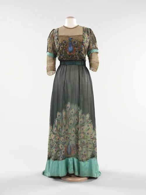Evening Gown, 1910, Metropolitan Museum of Art