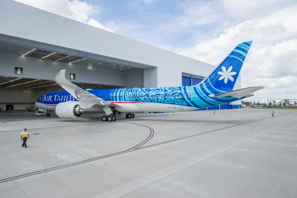 Air-Tahiti-Nui_Fakarava-Dreamliner-Photo-Boeing2.jpg