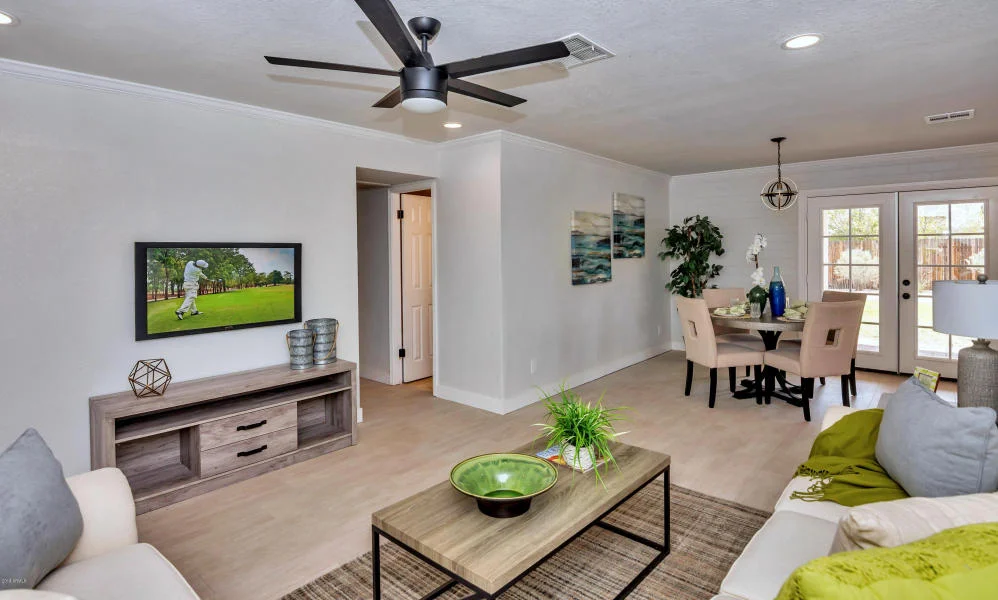 family-room-home-staging-real-estate-greater-phoenix-arizona-staged-to-sell-5.jpg
