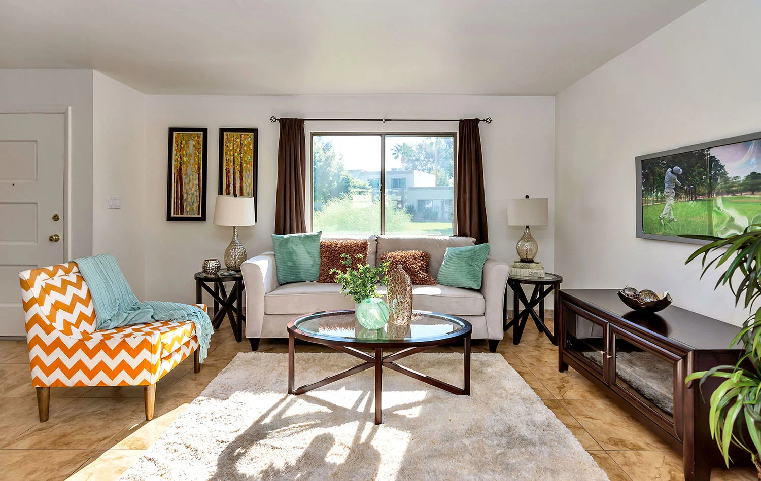 family-room-home-staging-real-estate-phoenix-arizona-2.jpg