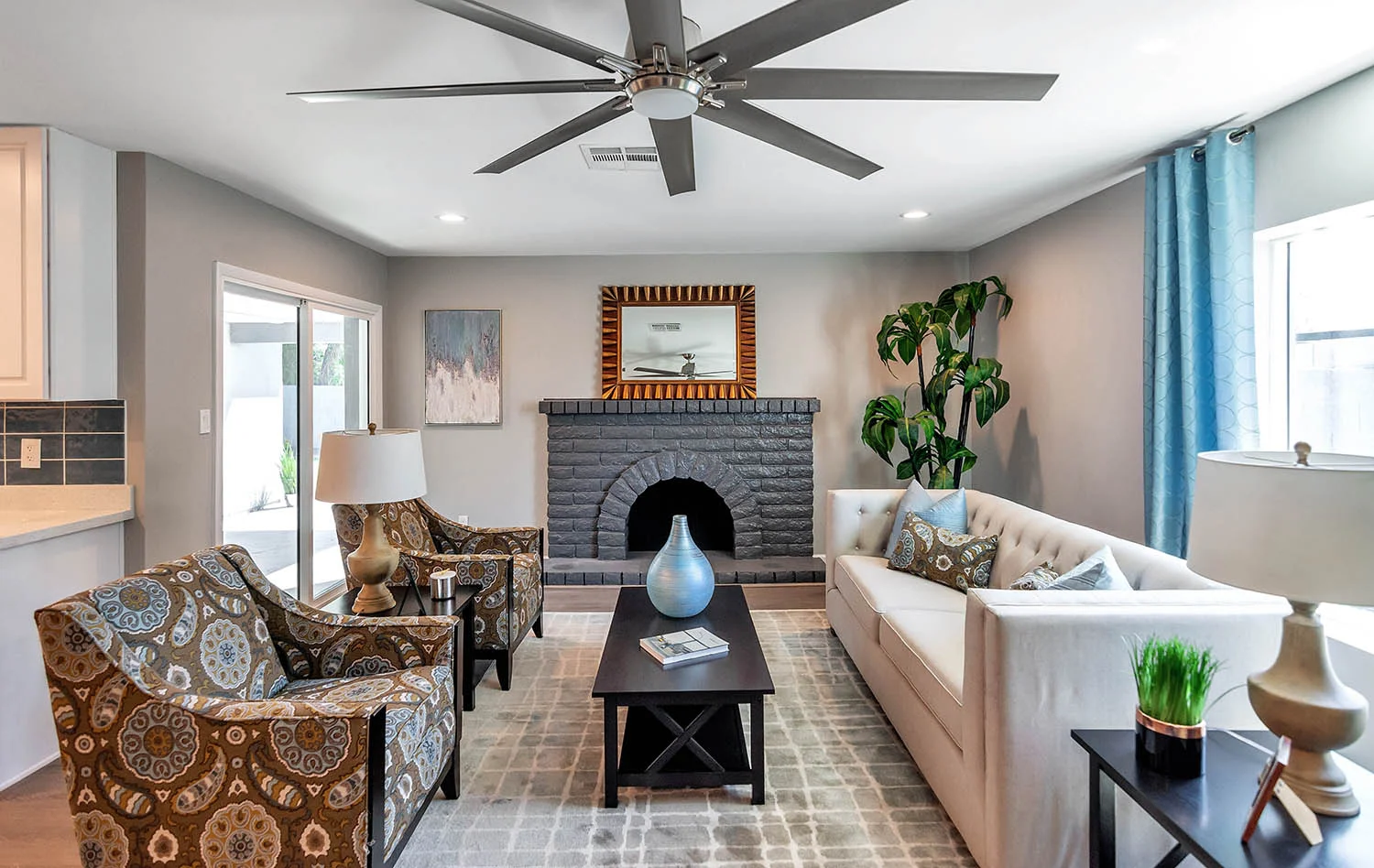 family-room-home-staging-real-estate-phoenix-arizona-7.jpg