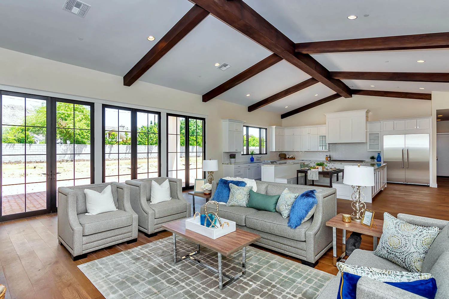 family-room-home-staging-real-estate-phoenix-arizona-9.jpg
