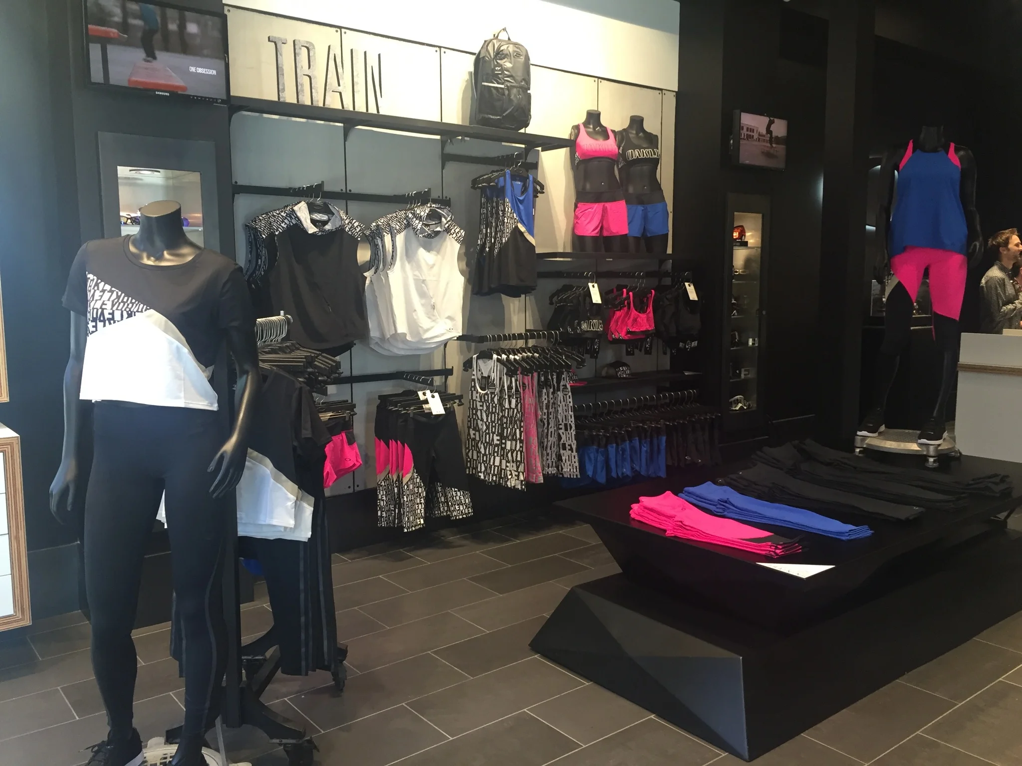 WOMENS TRAINING SECTION.JPG