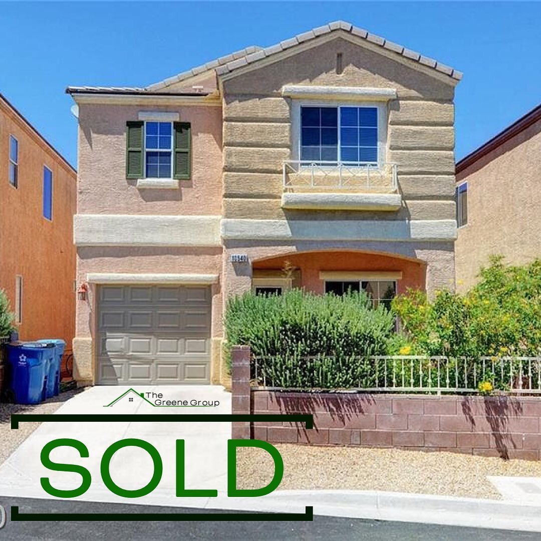 🏠 SOLD 🎉

Our sellers had countless showings, multiple offers, &amp; went under contract in less than 24 hours! 🙌🏻⠀⠀⠀⠀⠀⠀⠀ ⠀⠀⠀⠀⠀⠀⠀⠀⠀ 
⠀⠀⠀⠀⠀⠀⠀⠀⠀ ⠀⠀⠀⠀⠀⠀⠀⠀⠀
Thinking about buying a home? It&rsquo;s lot easier than you may think, especially with multi
