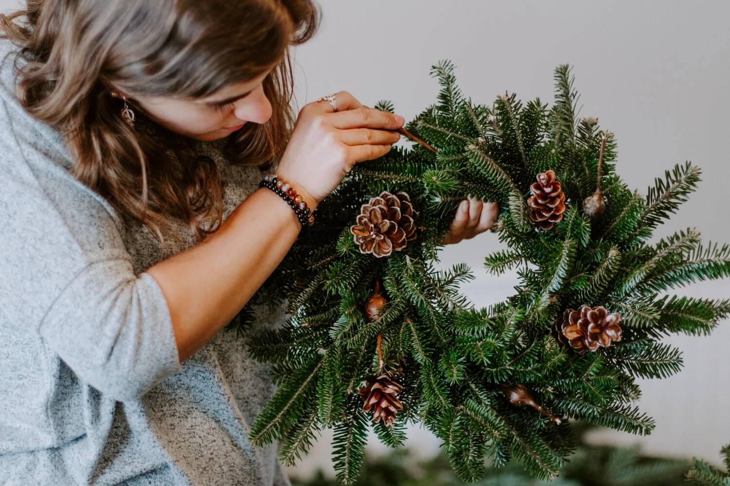 December Wreaths | A Girls Afternoon