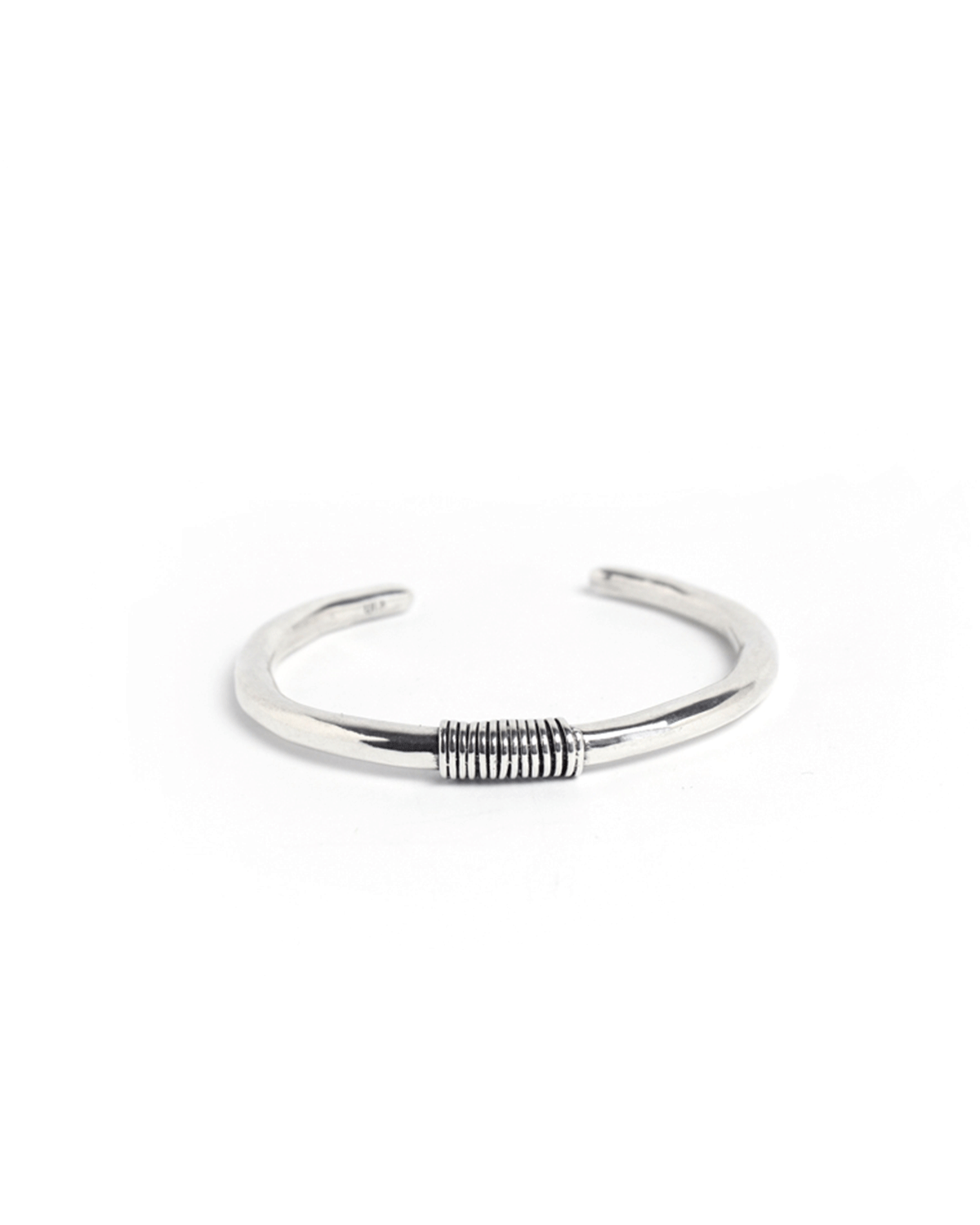 InArms_Product_0042_bracelet_twistedcuff_webedit.png