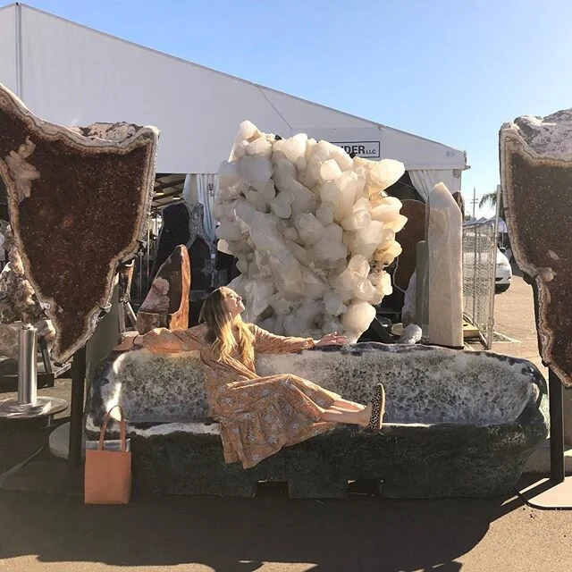 Take me back to the Tucson gem show!! Luckily I brought back wayyy too many stones and have had plenty of time to play with them ✨ look out for new rings coming soon! #tucsongemshow