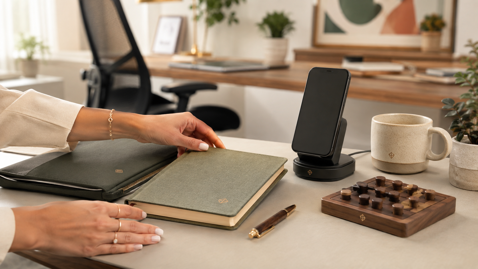 Work-Anywhere Merch: Corporate Gifts for Hybrid Life