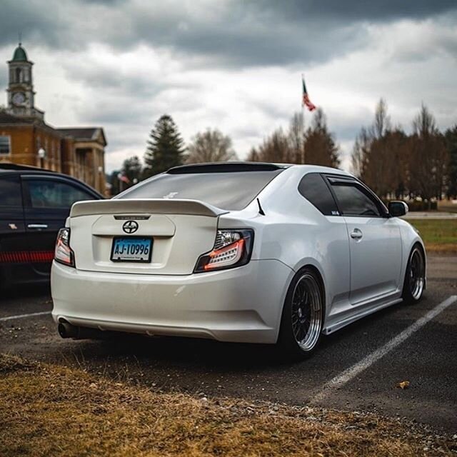 Love this look!! In another 20 years will TC become a classic ?? .
.
📷@scottt_
.
.
#scion #tc #sciontc #toyota #lowlife #rearvisor #hicusa #sciontcclub #sciontc2 #scionnation #scionlife