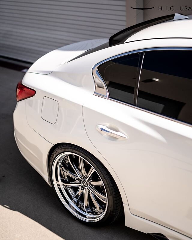 Infiniti Q50⠀
When we designed this rear visor, we wanted to make sure that we followed it's natural body lines.⠀
______________________________⠀
Patent Number⠀
US D729, 711 S⠀
______________________________⠀
#hicusa #rearvisor #infiniti #q50