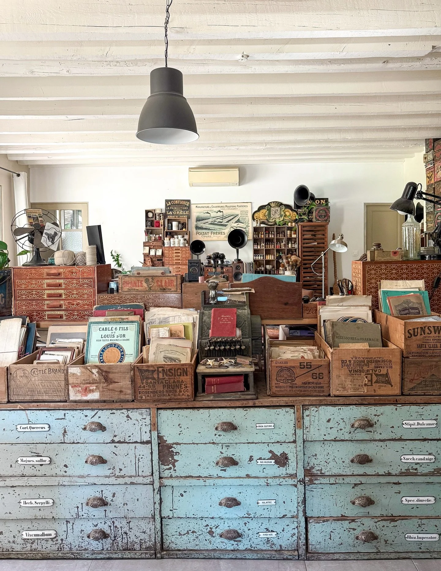 One of the highlights of our day today was our visit to the home and atelier of Fabien @iammrcup. Fabien is a very talented graphic designer and brocanteur. You can message him about shopping his amazing stash of French treasures at his home in Prove