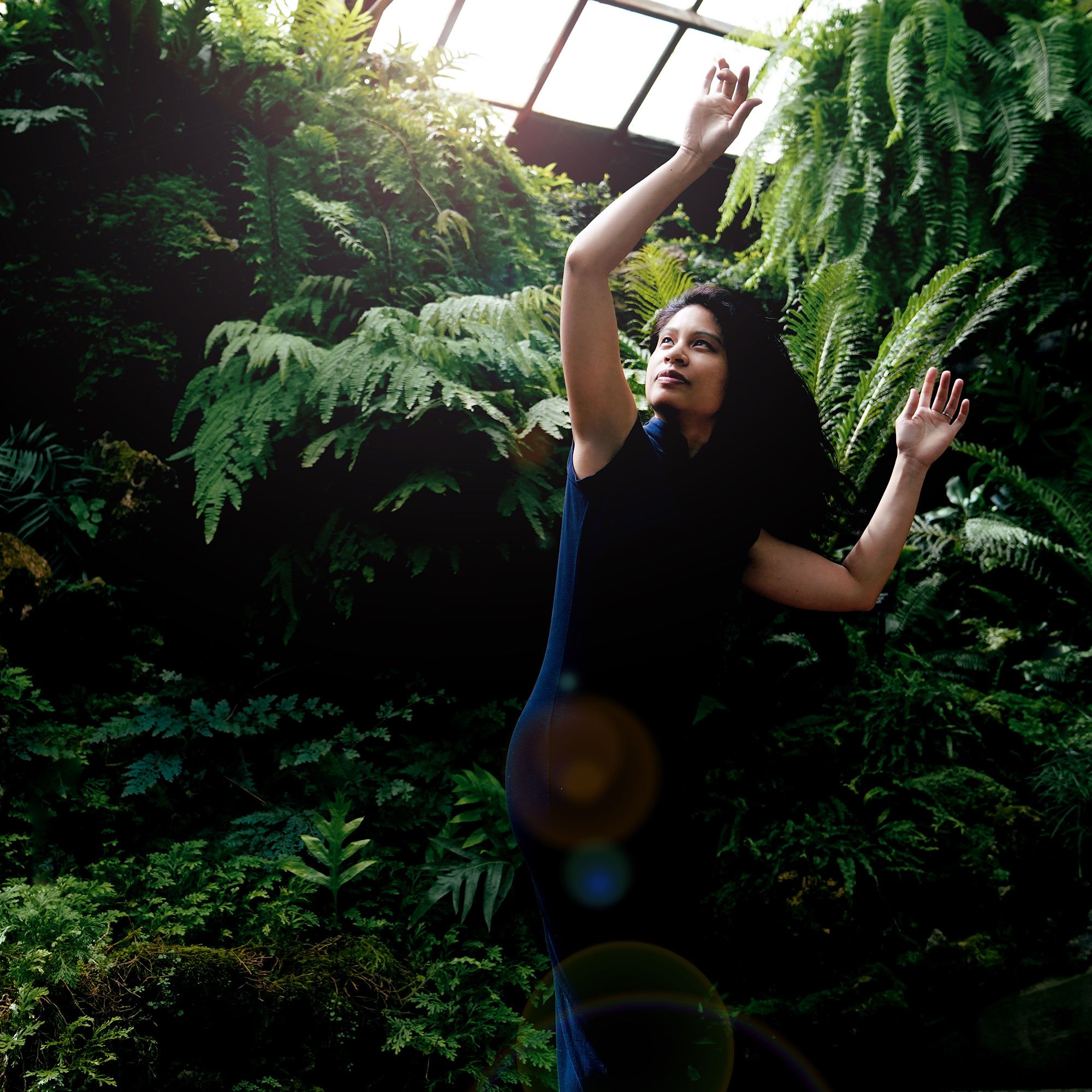 Divine Feminine Rising : Honor the sacred rhythms of your moon cycle