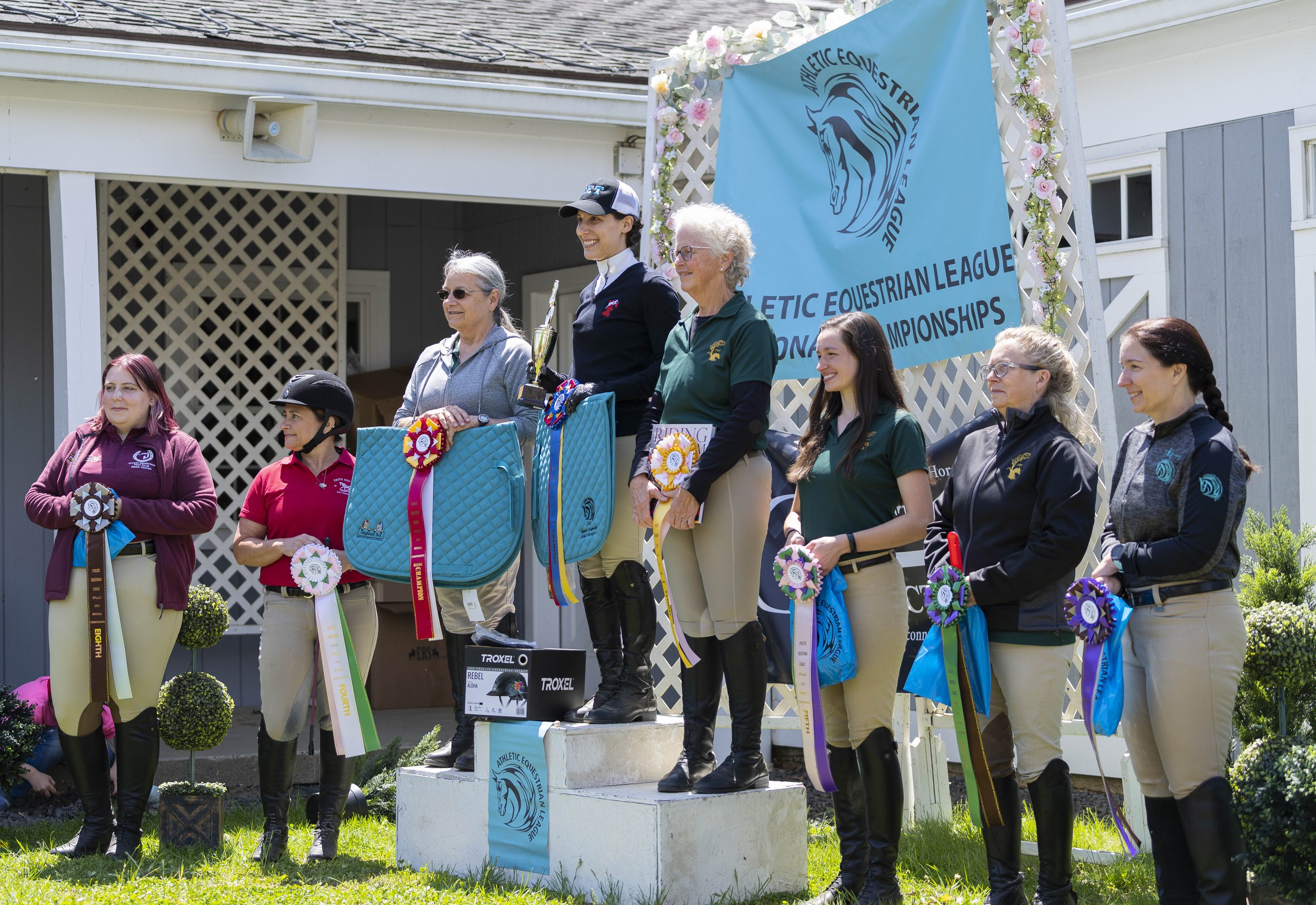 Adults team competition in Athletic Equestrian League.JPEG