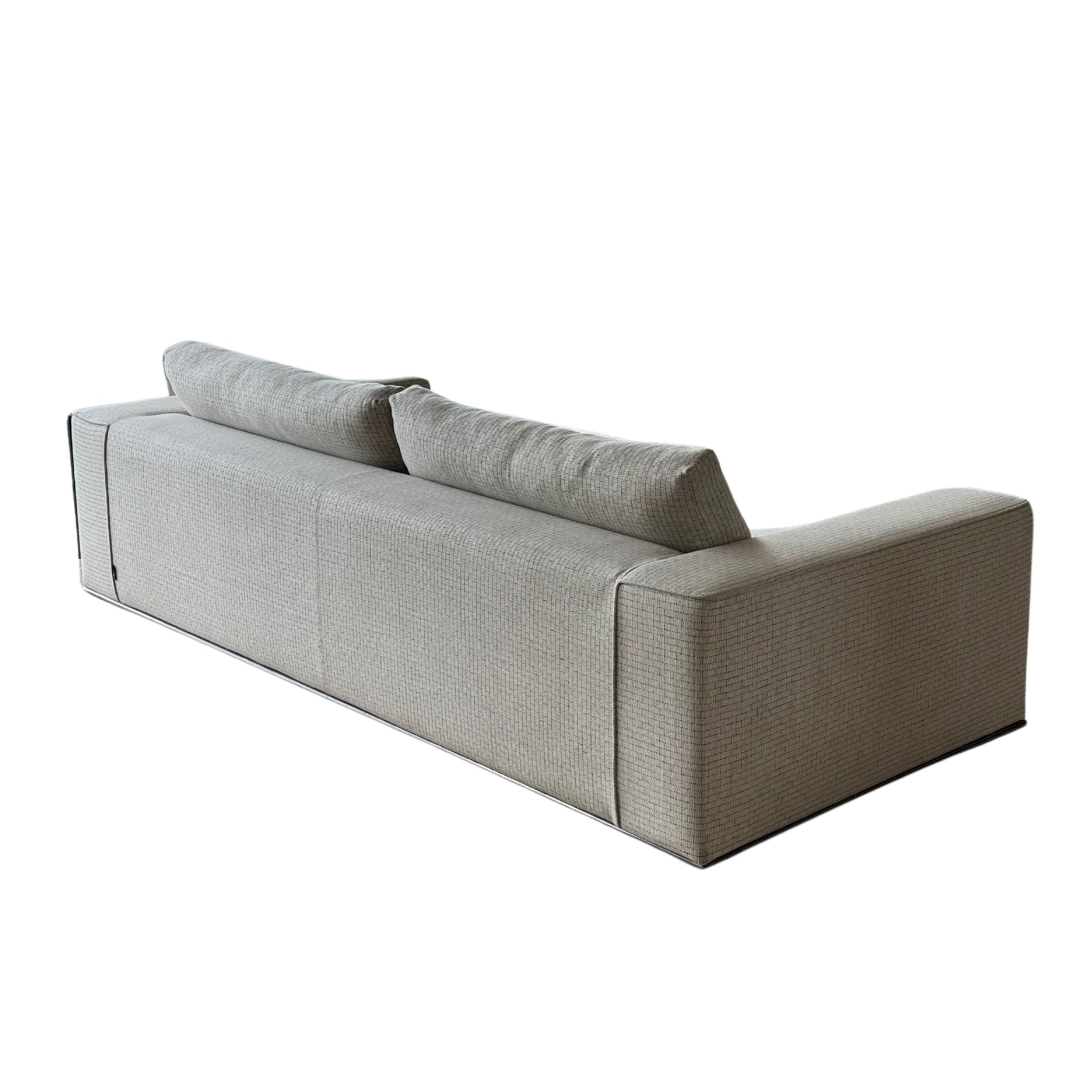 Minotti 1.jpg