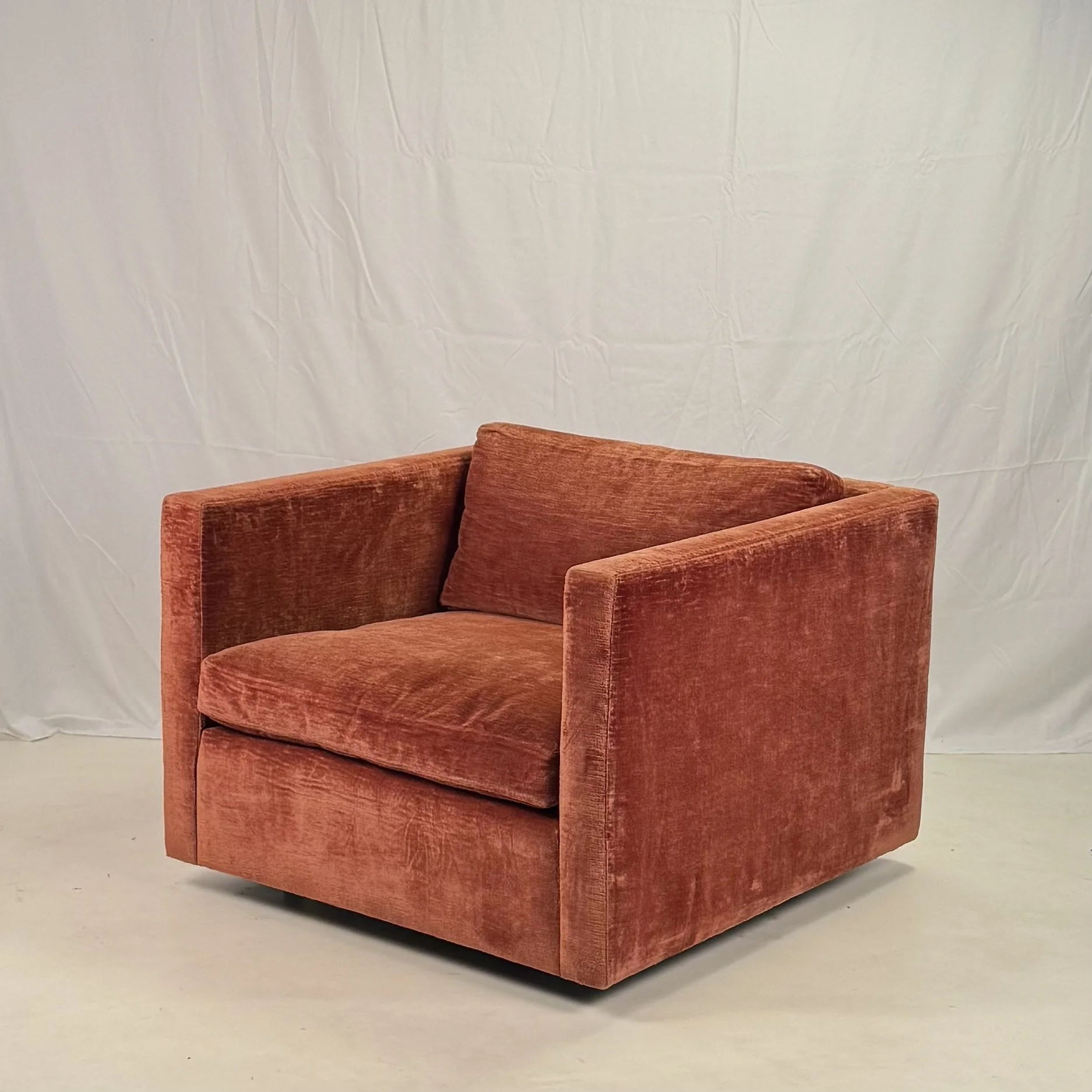 Knoll Velvet Armchair-2.jpg
