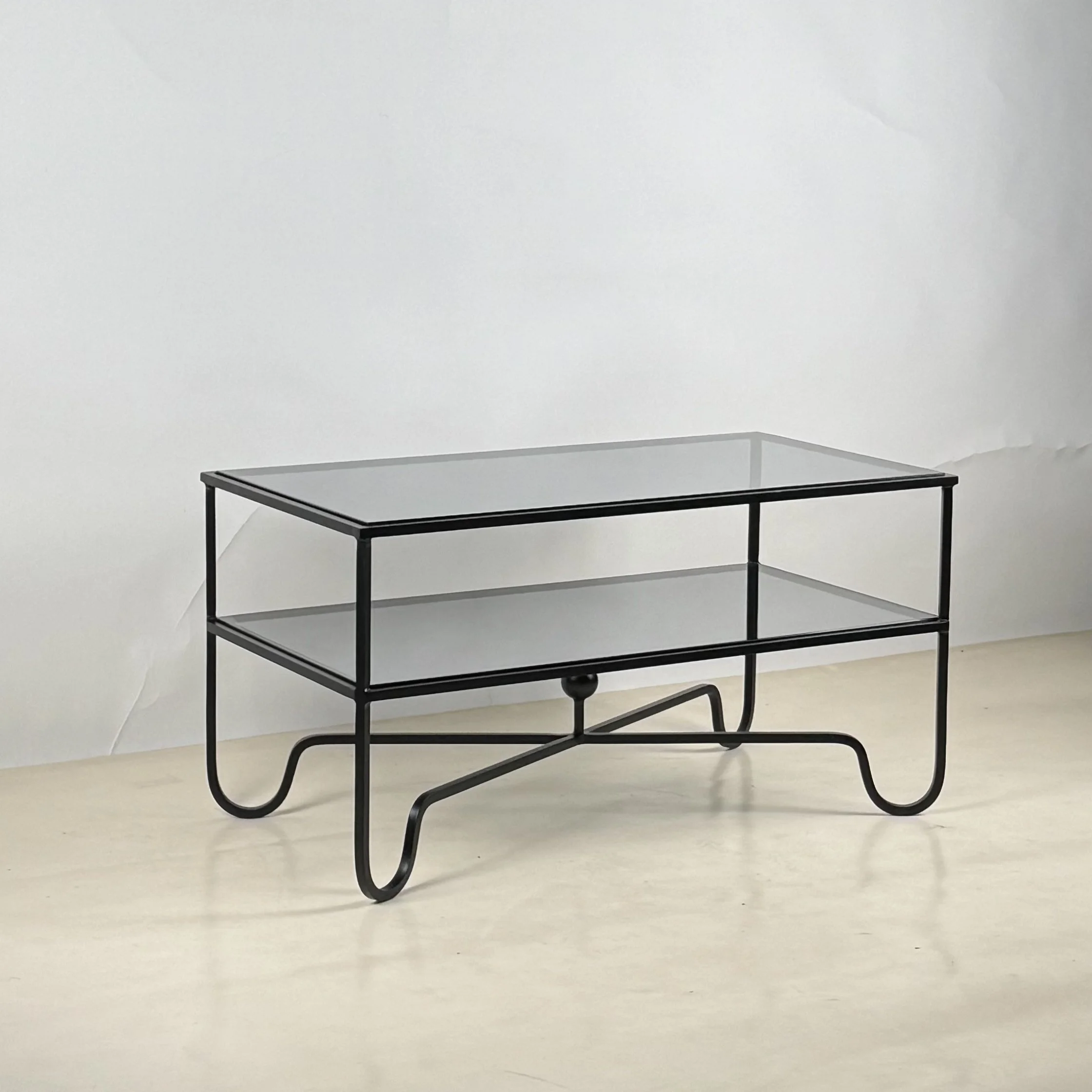 2 Tier Entretoise Smoked Glass_2.jpeg