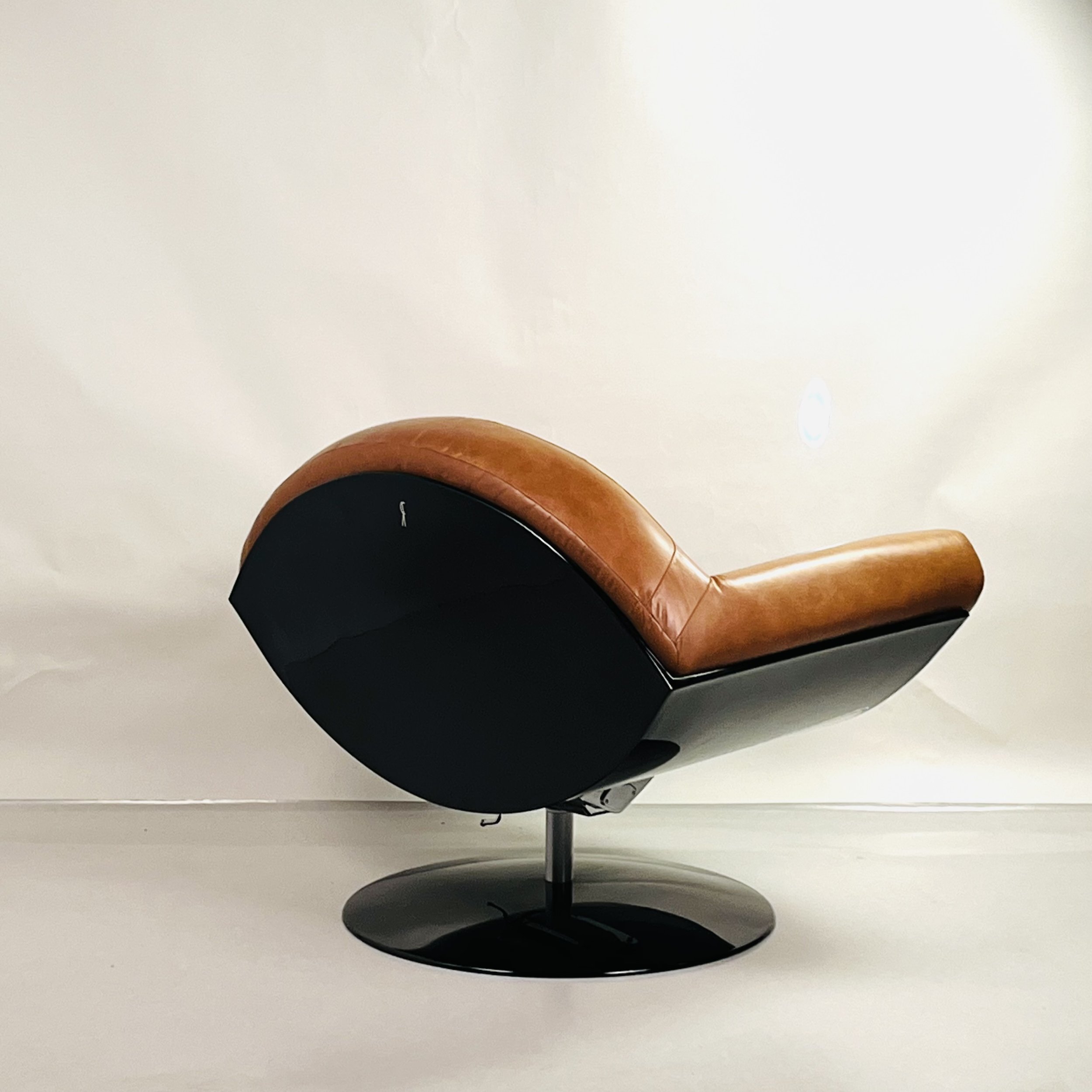 Fasanello leather armchair-4.jpg
