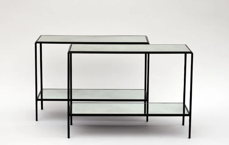 The 'Rectiligne' Narrow Mirrored End Table 4.jpg