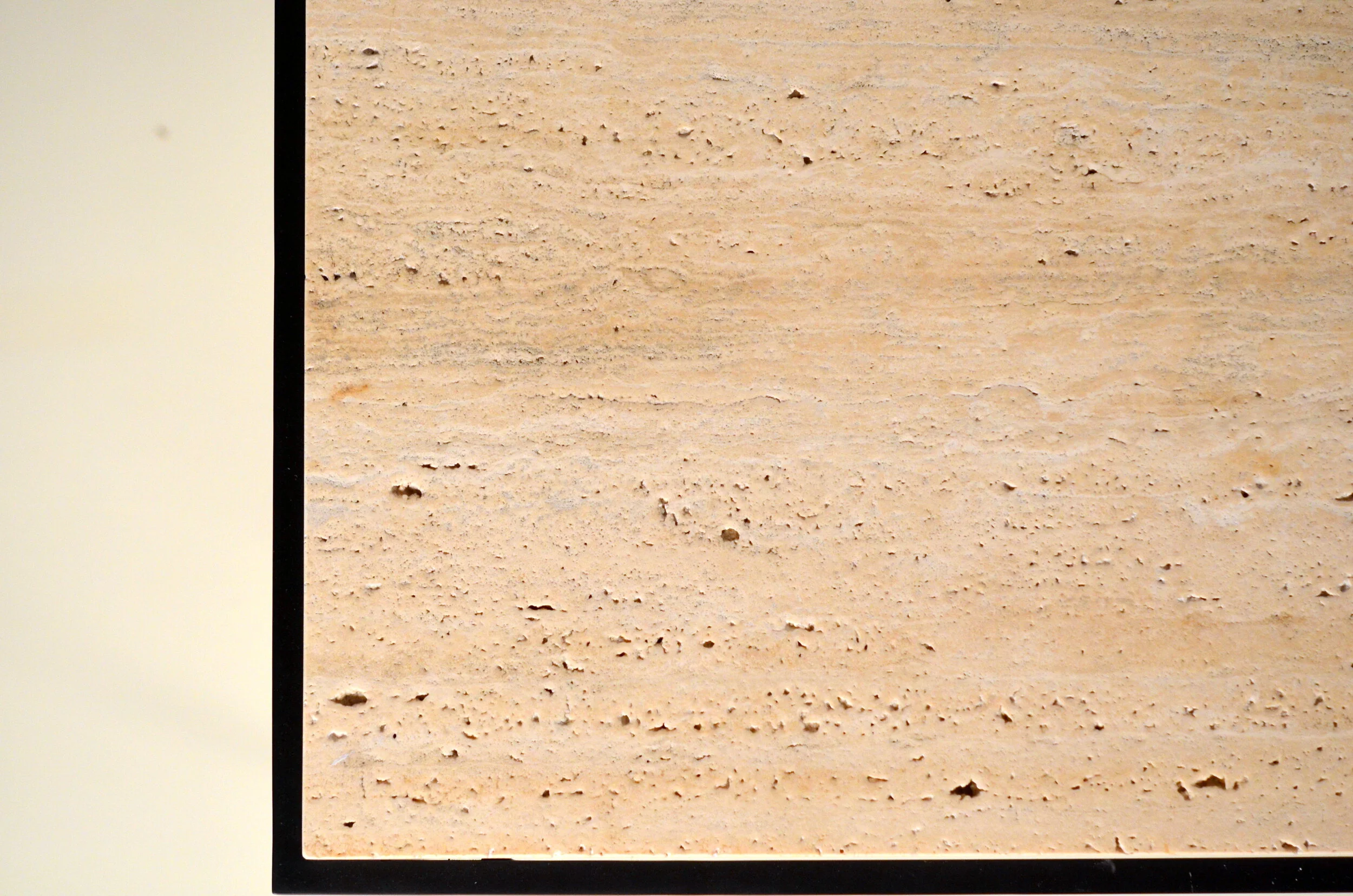Pair Entretoise Roman travertine (6).JPG