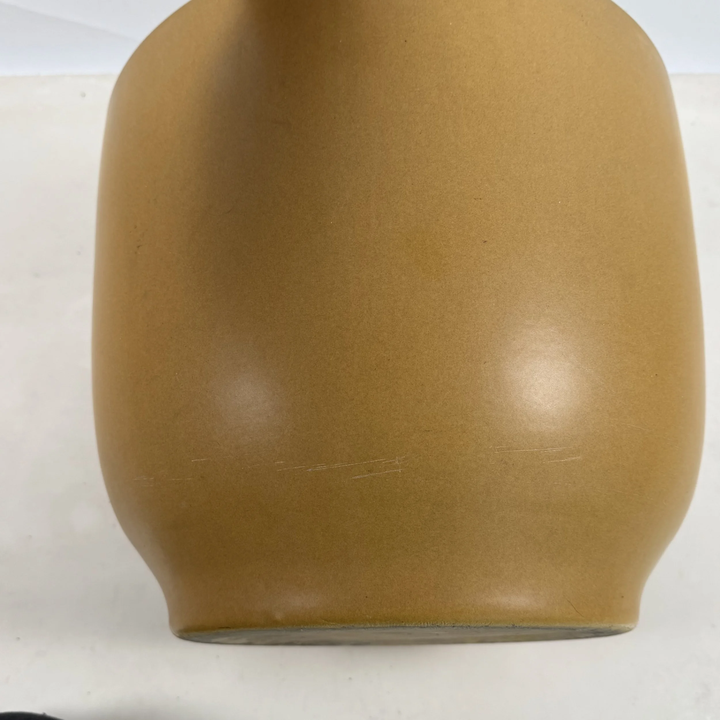 Gainey Ceramic Planter6.jpeg