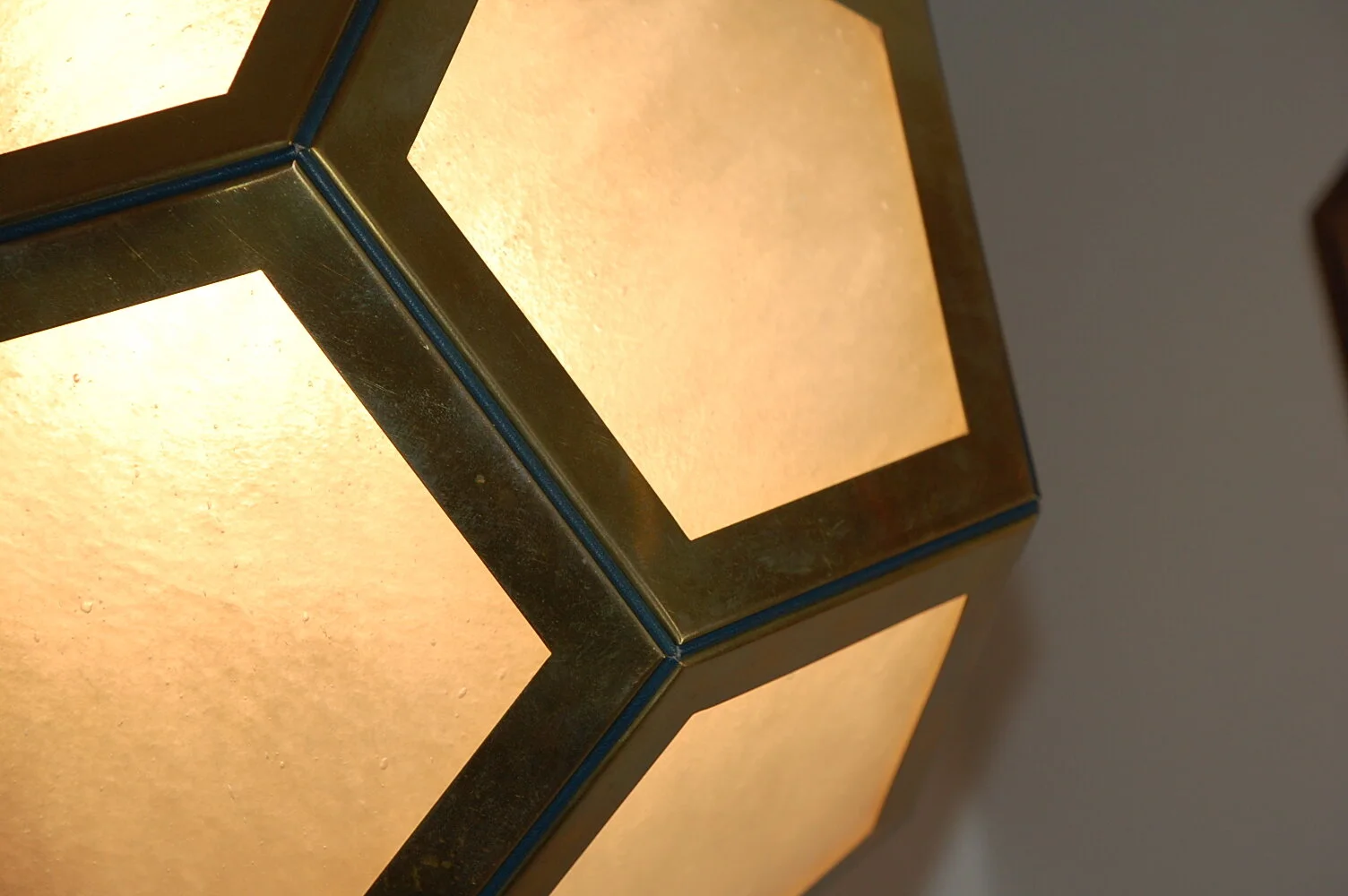 Whilte glass detail.JPG