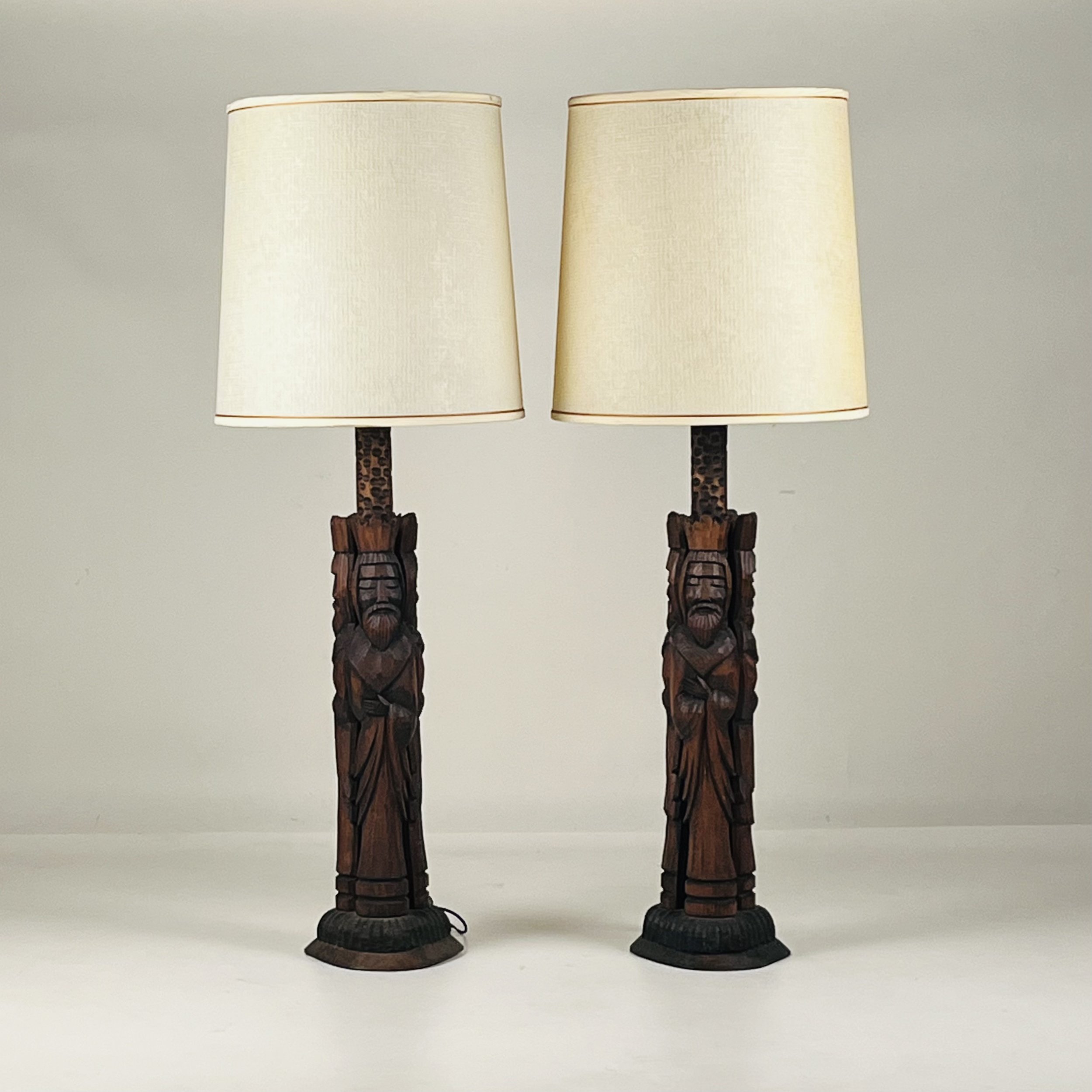 Three Kings Carved Lamp 1.jpeg