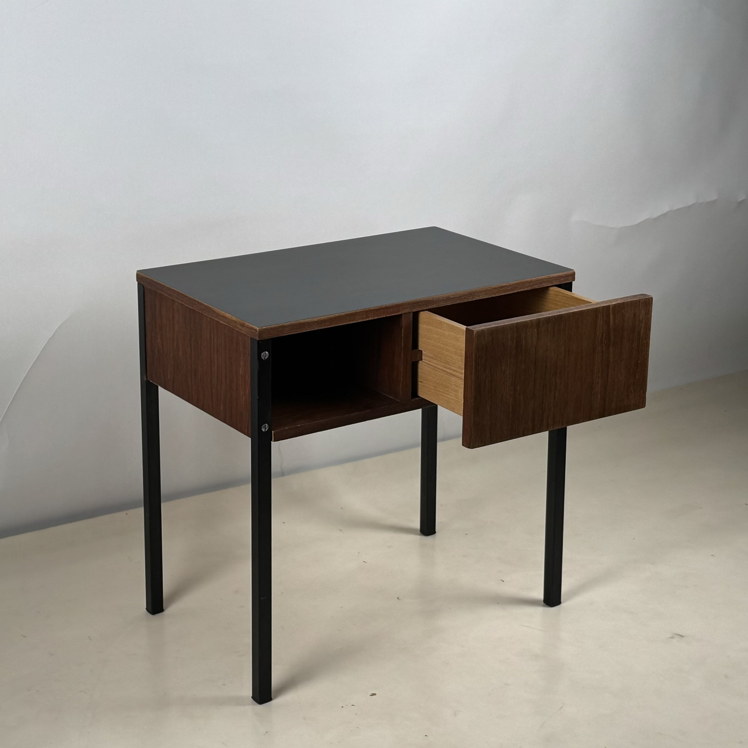 Small Teak and Laminate-4.jpg