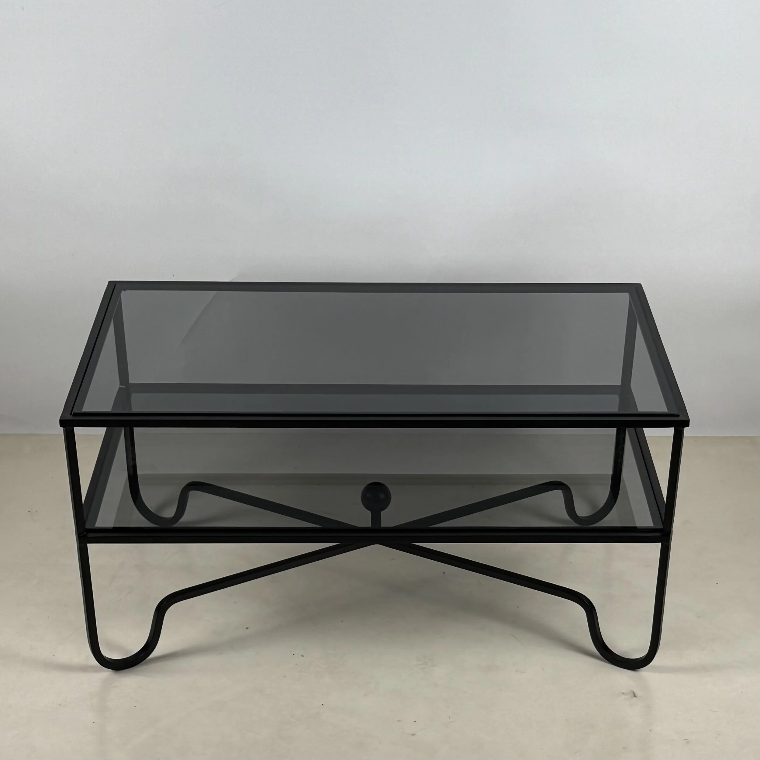 2 Tier Entretoise Smoked Glass_6.jpeg