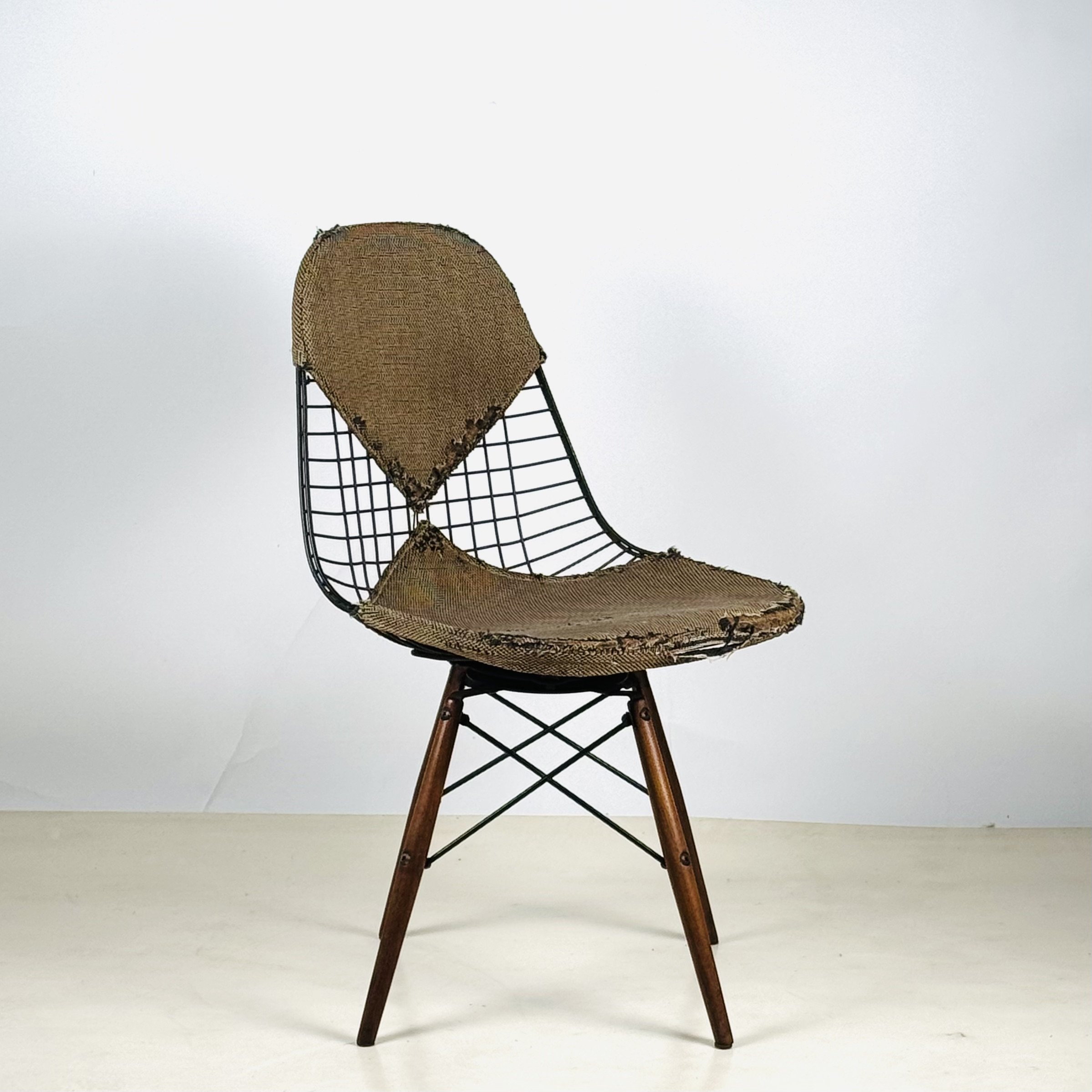 Eames Swivel Dowel Chair 2.jpeg